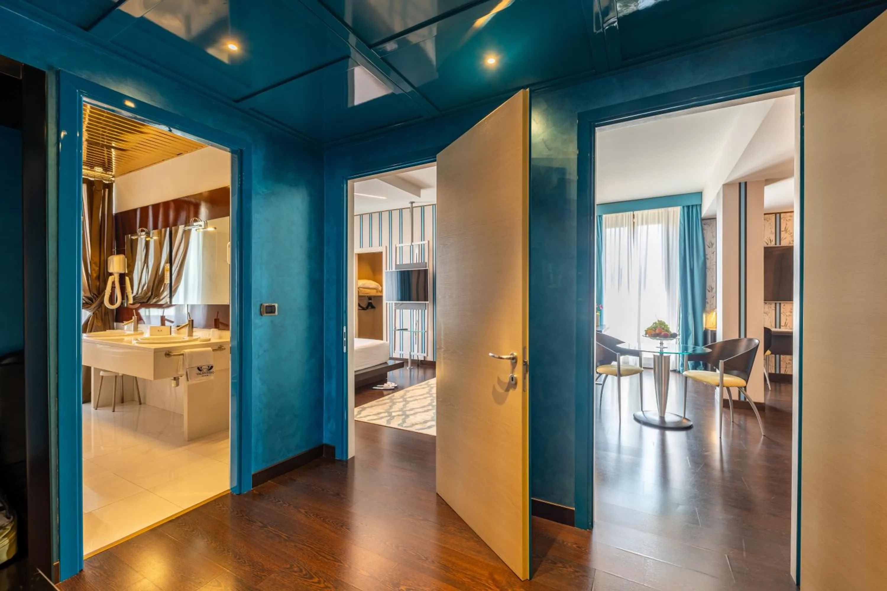 Photo of the whole room, Bed in Hotel Valentino