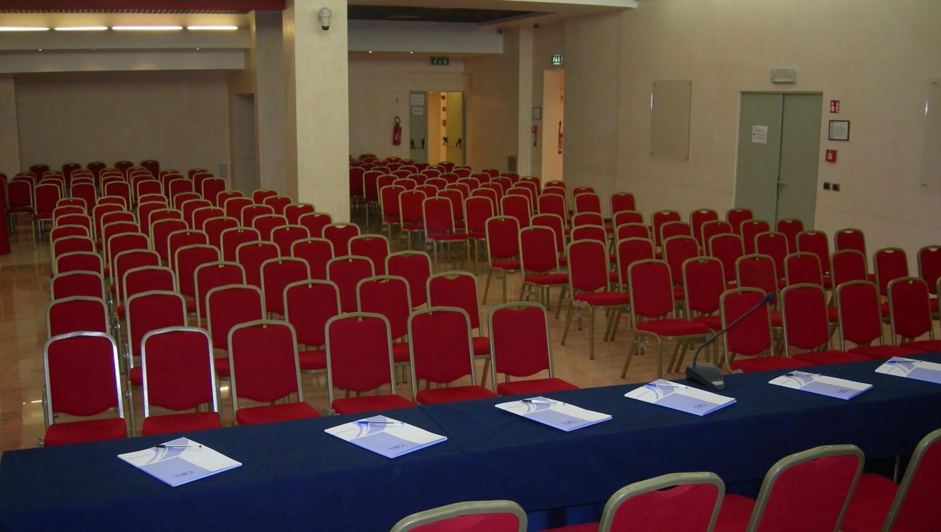 Business facilities in Hotel Valentino