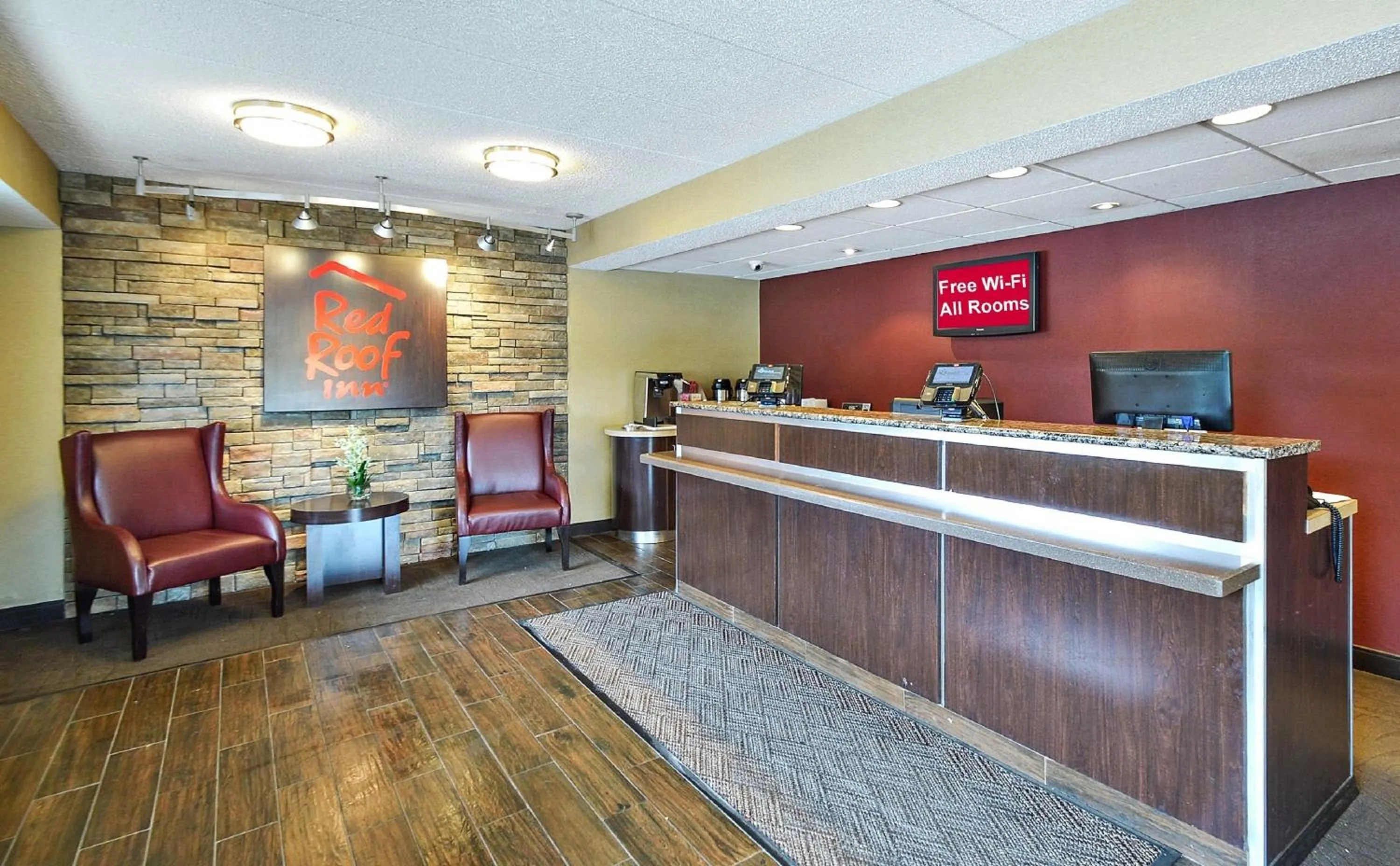 Lobby or reception in Red Roof Inn Louisville Expo Airport