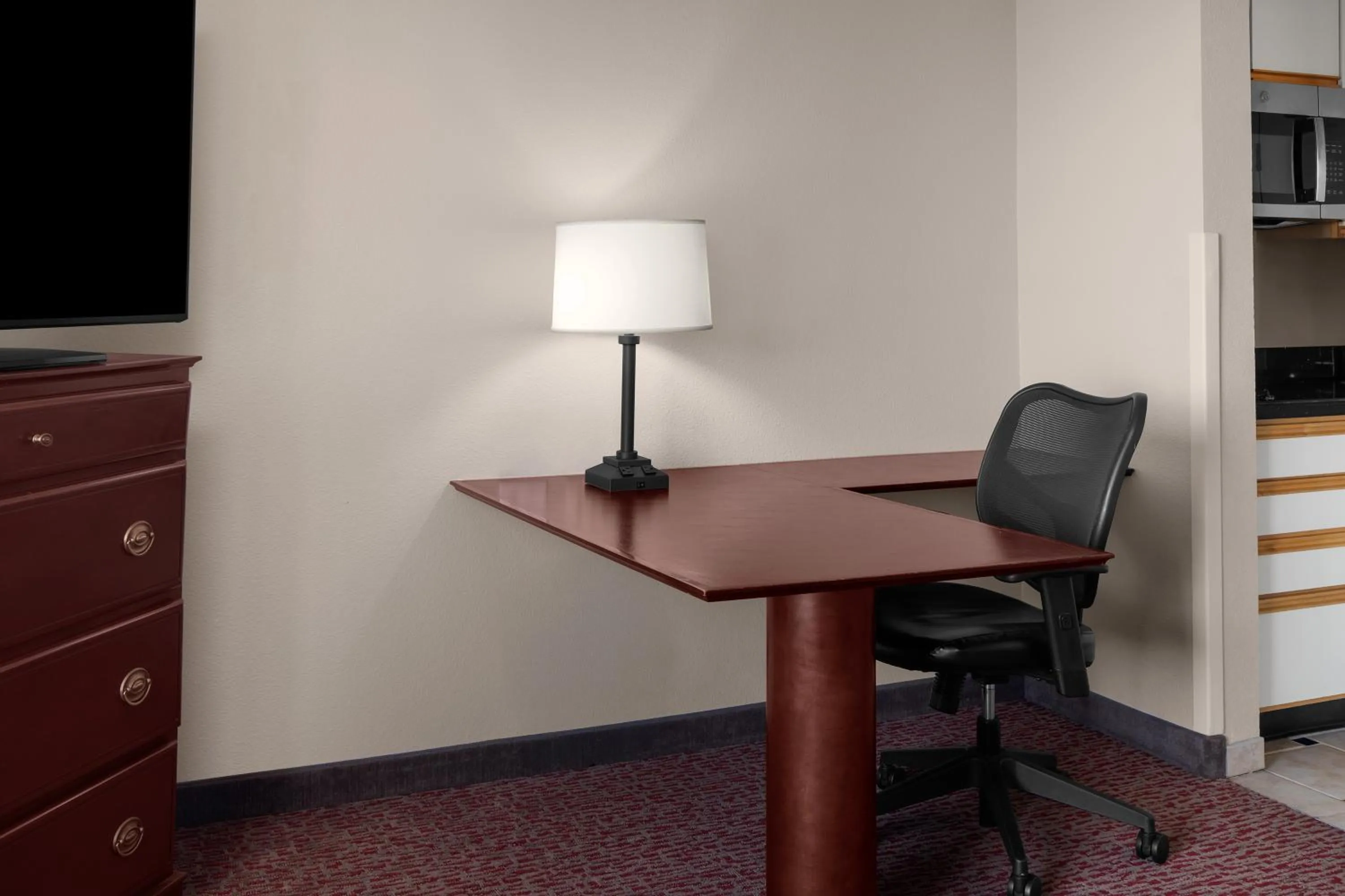 Living room in Larkspur Landing Extended Stay Suites Sacramento