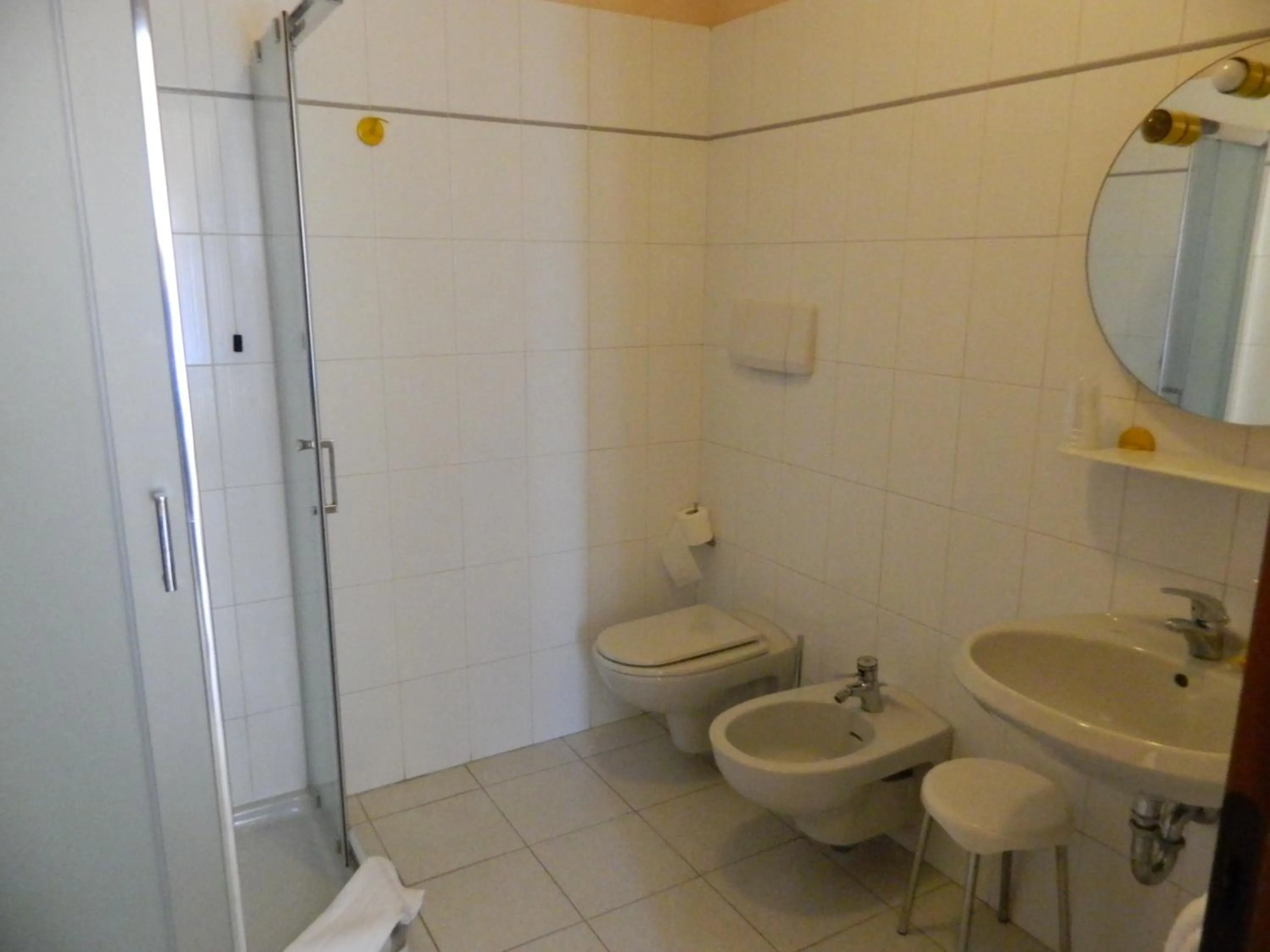 Shower in Albergo Michieletto