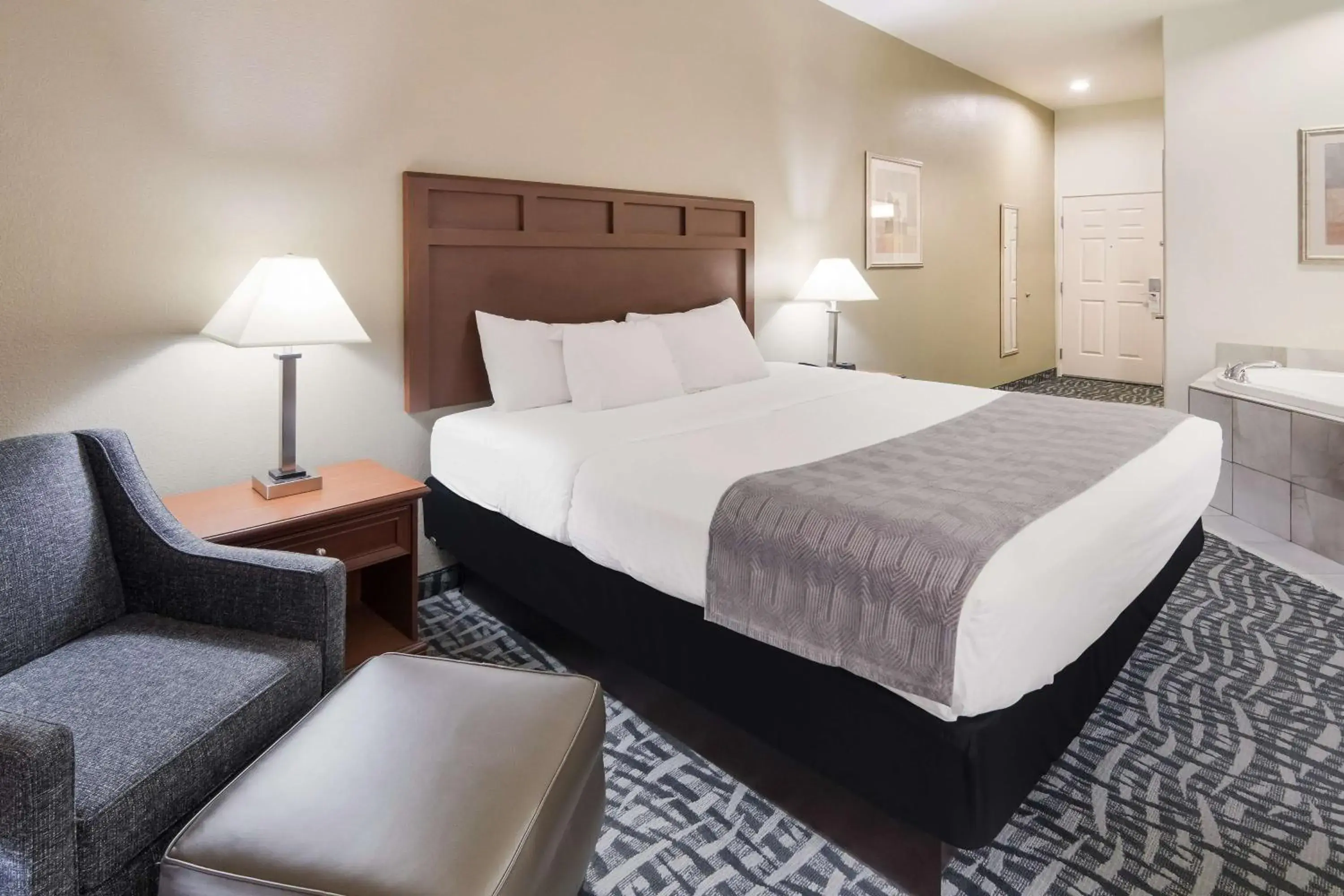 Bedroom, Bed in Best Western Comanche Inn Bedroom, Bed in Best Western Comanche Inn