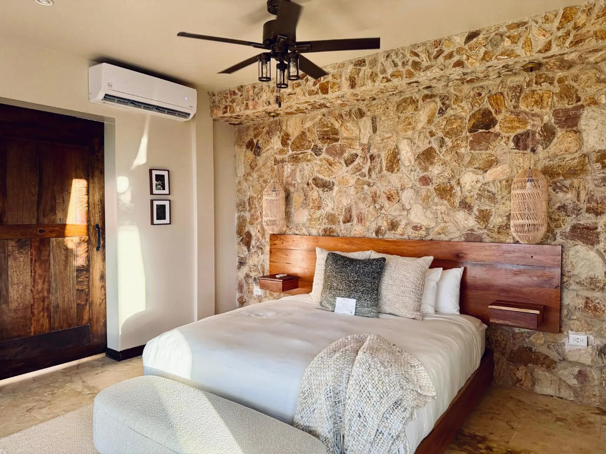 Bed in Hidden Valley Wilderness Lodge