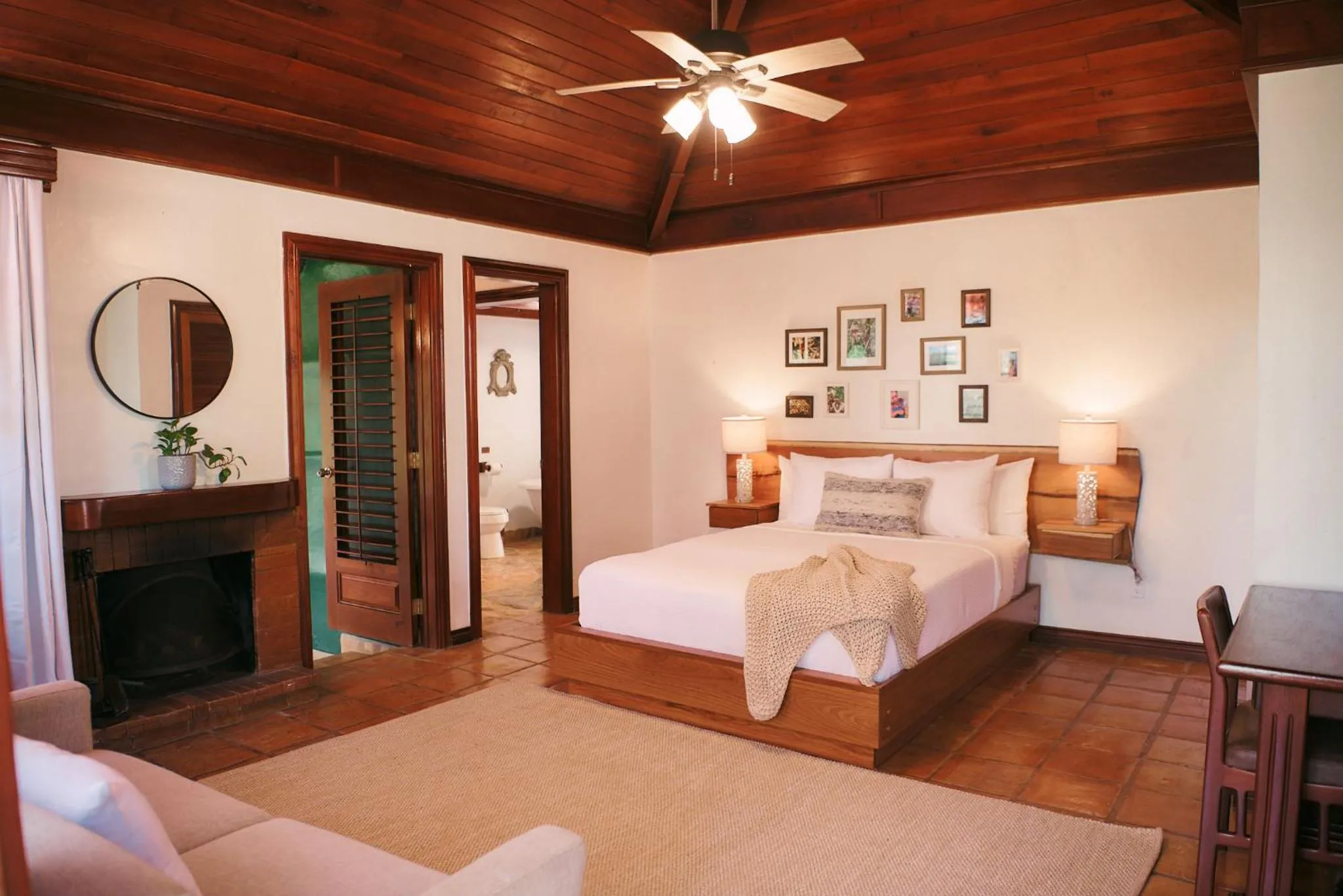 Bed in Hidden Valley Wilderness Lodge