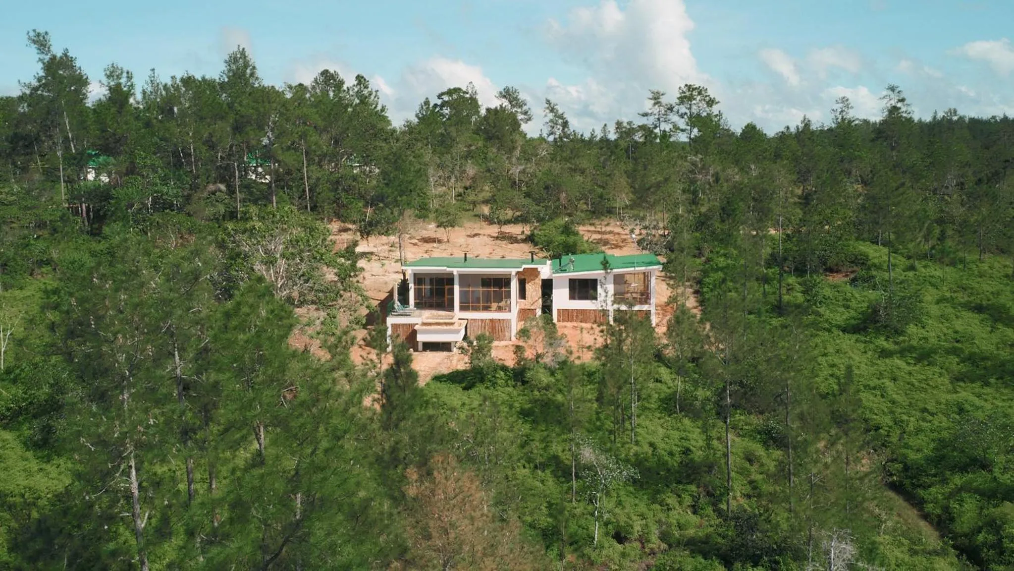 Property building in Hidden Valley Wilderness Lodge