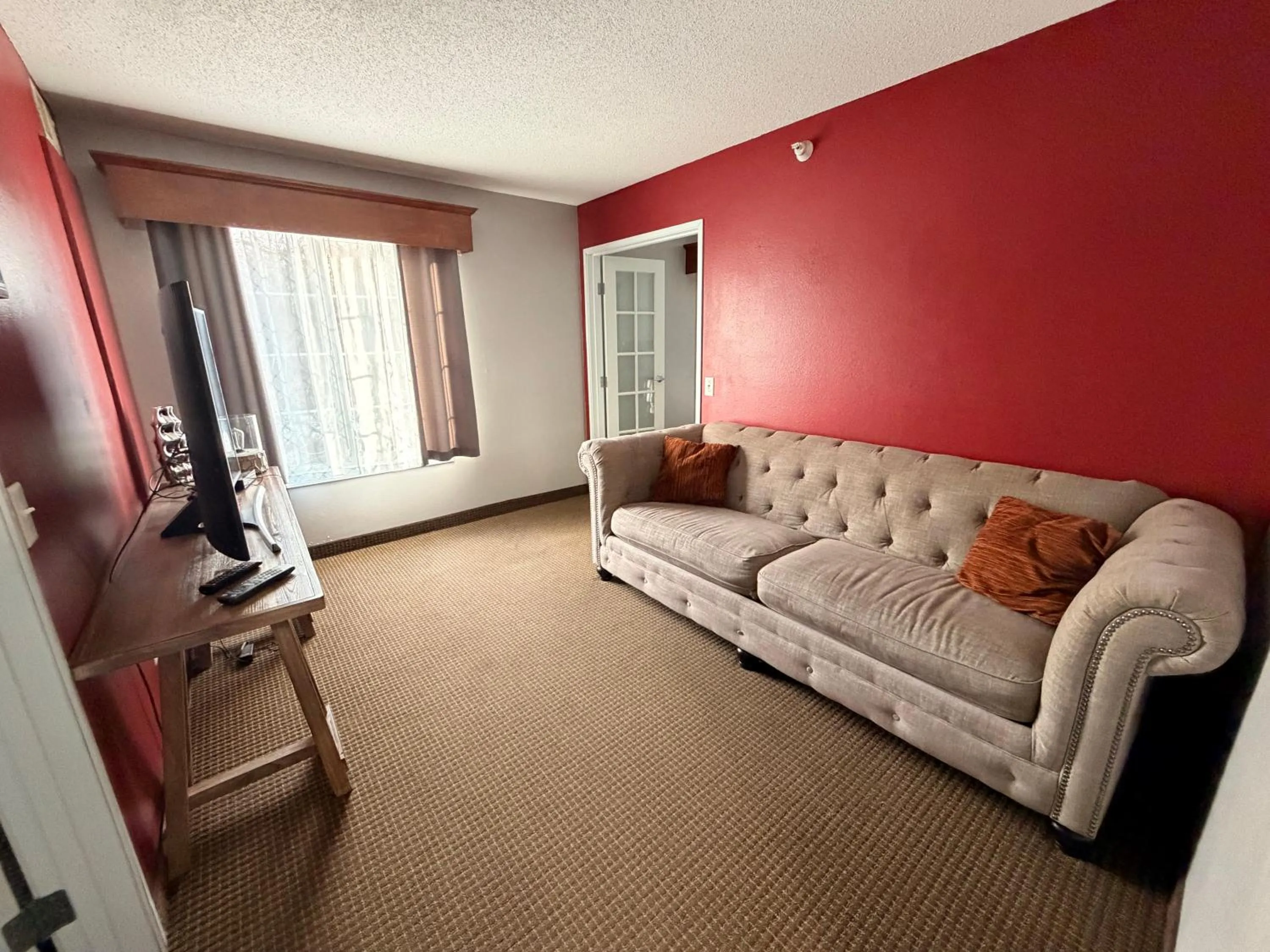 River Hills Hotel- Mankato