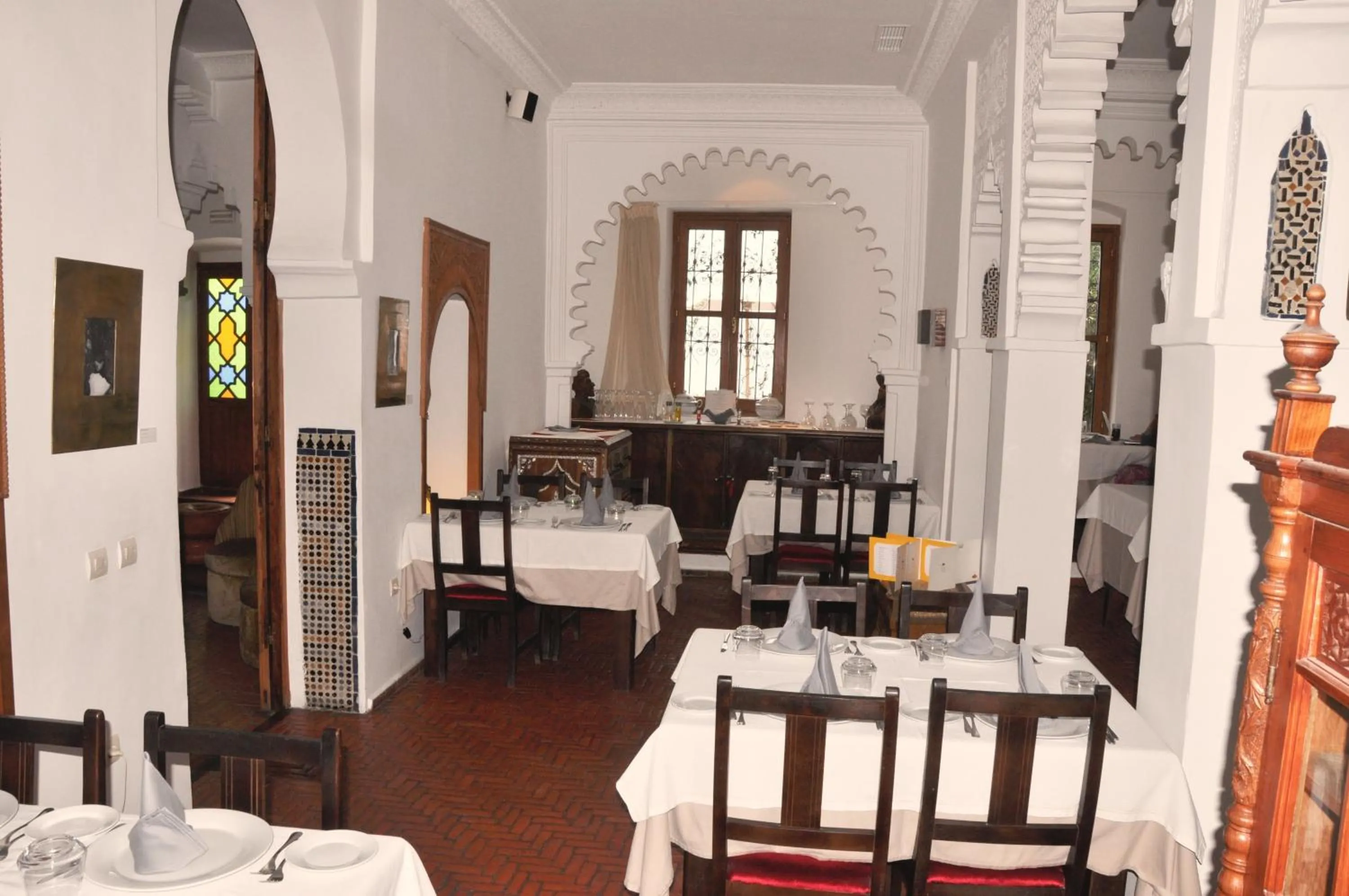 Restaurant/places to eat in Hotel Blanco Riad