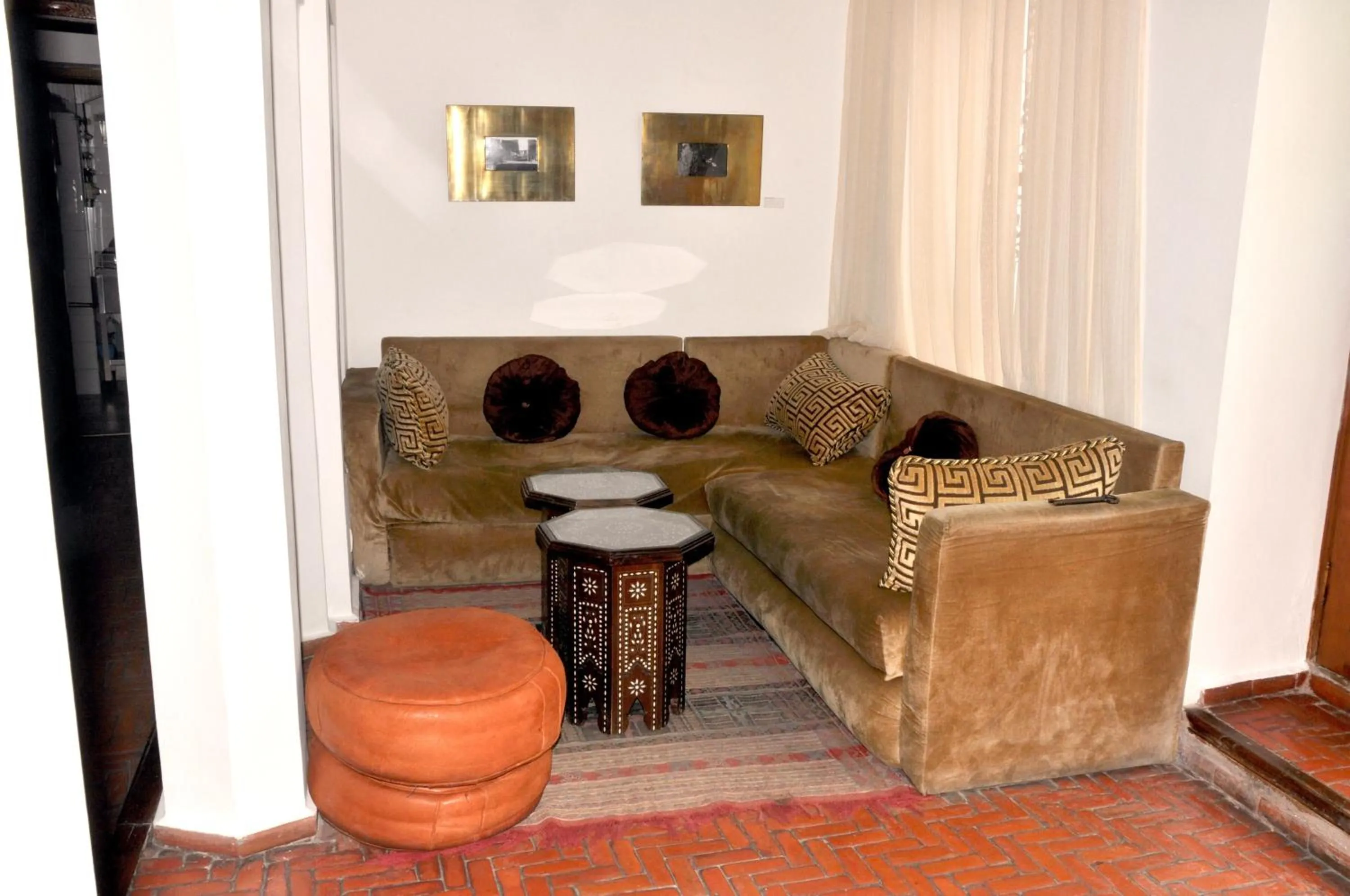Living room in Hotel Blanco Riad