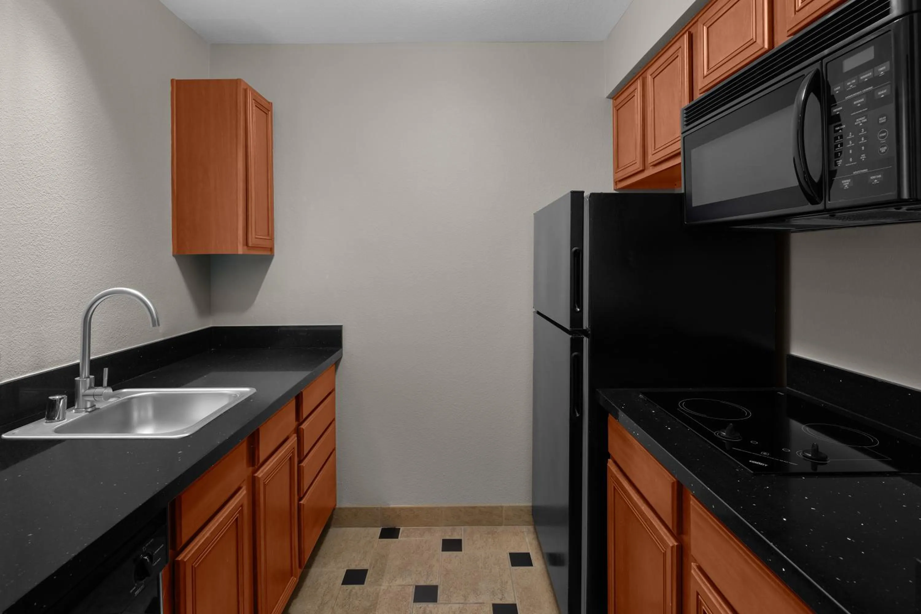 kitchen in Larkspur Landing Extended Stay Suites Campbell