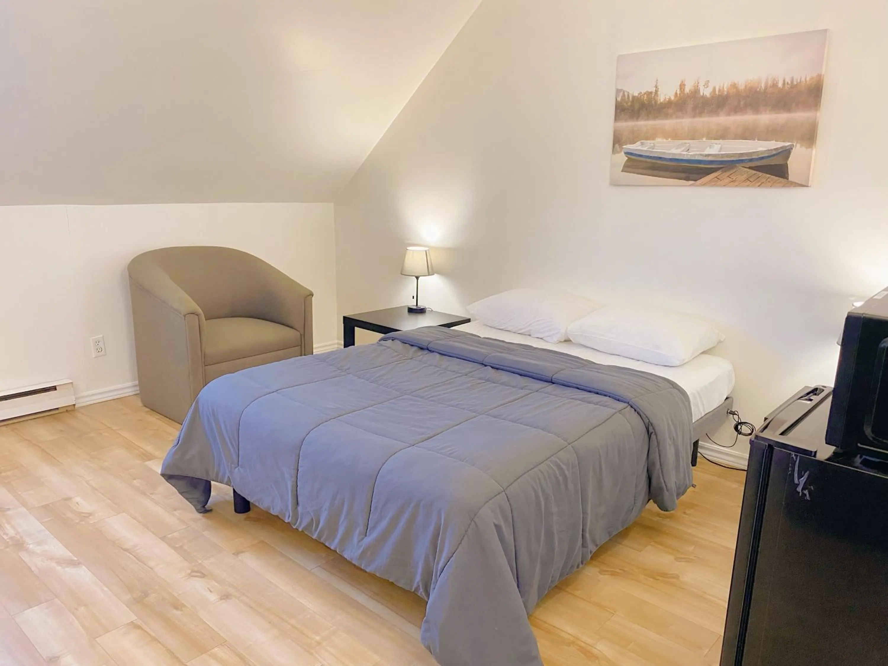 Bed in Motel Grande Ile