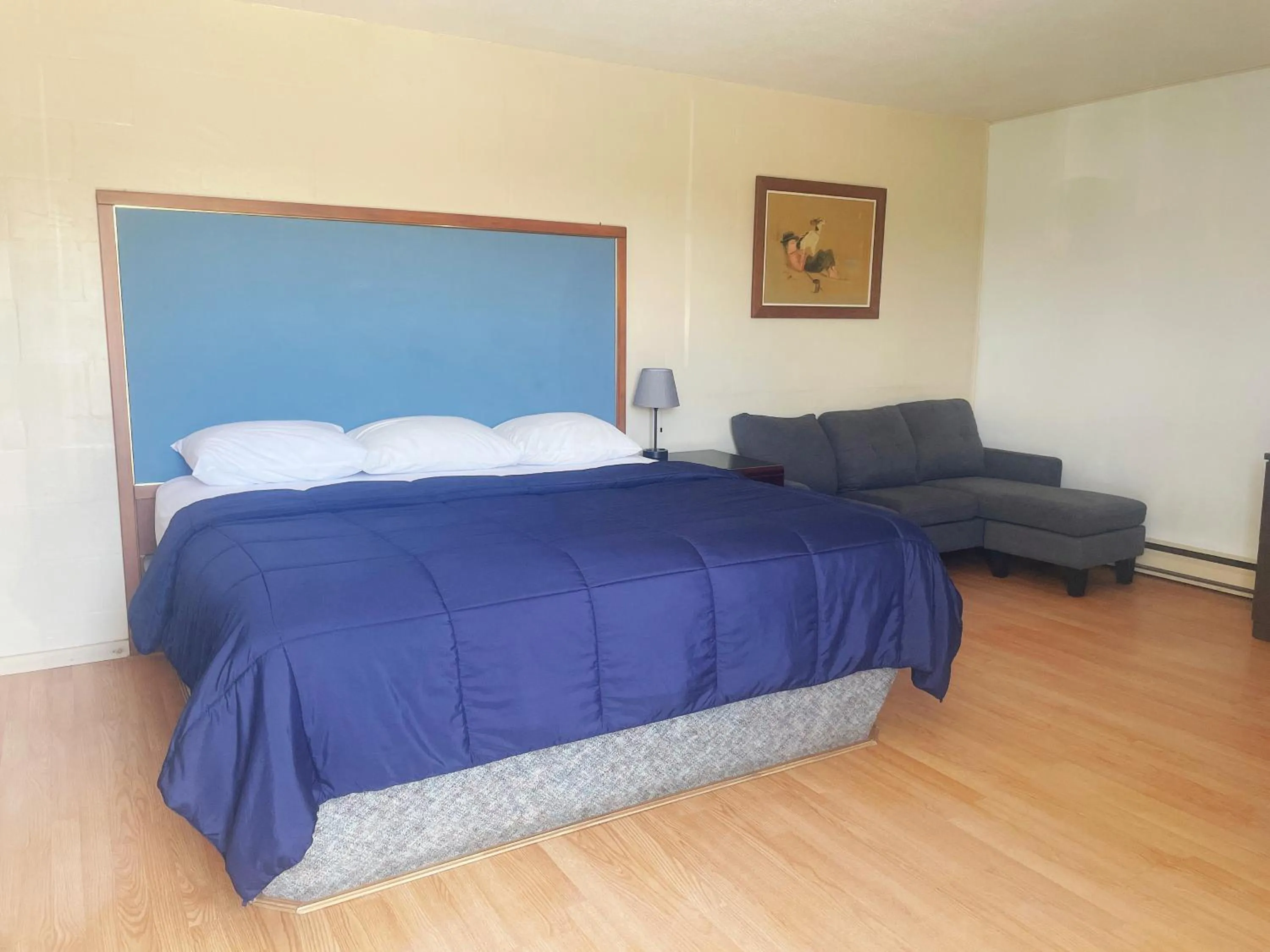 Bed in Motel Grande Ile