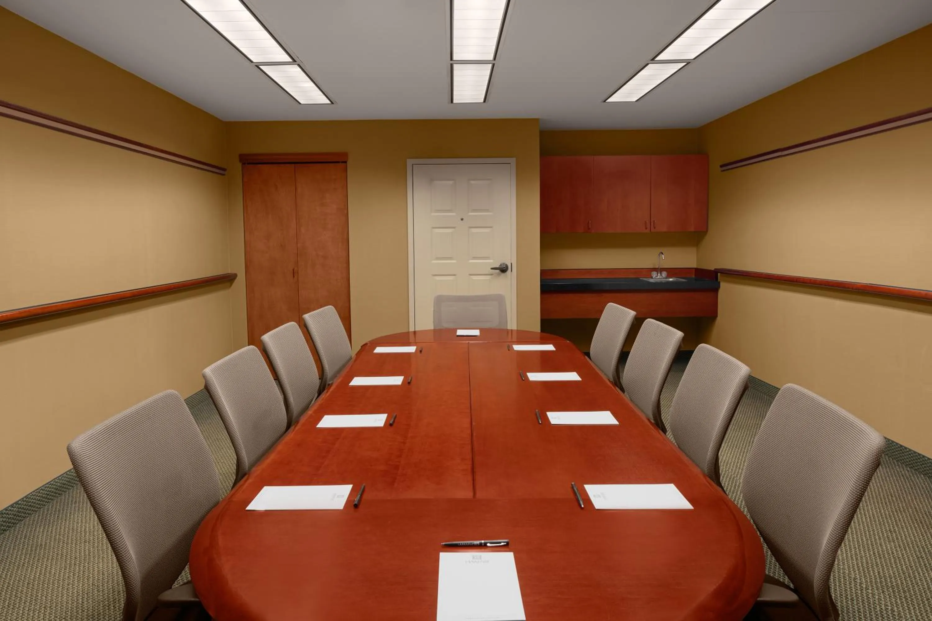 Meeting/conference room in Larkspur Landing Extended Stay Suites Folsom