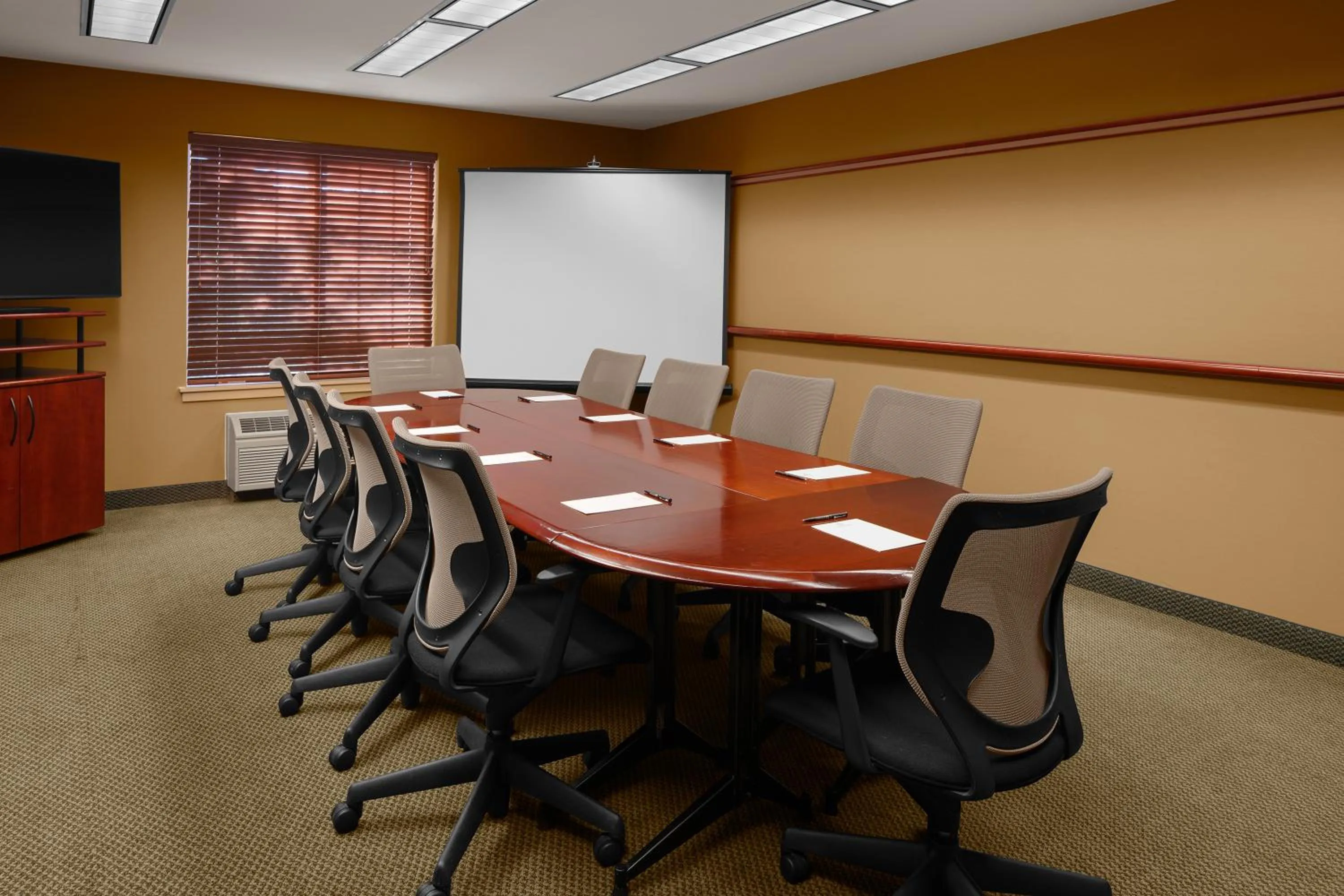 Meeting/conference room in Larkspur Landing Extended Stay Suites Sunnyvale