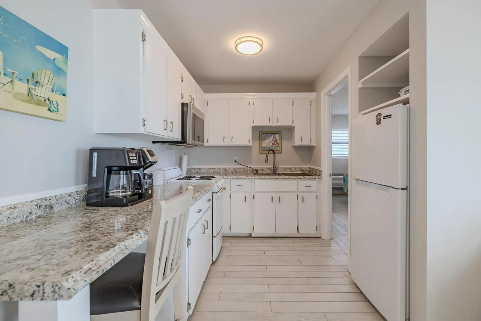 Kitchen or kitchenette in Coastal Waters