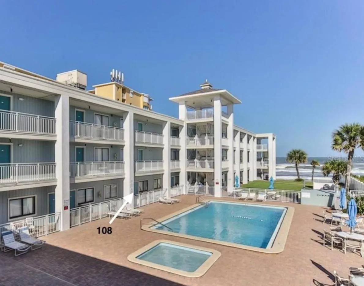 Pool view in Coastal Waters