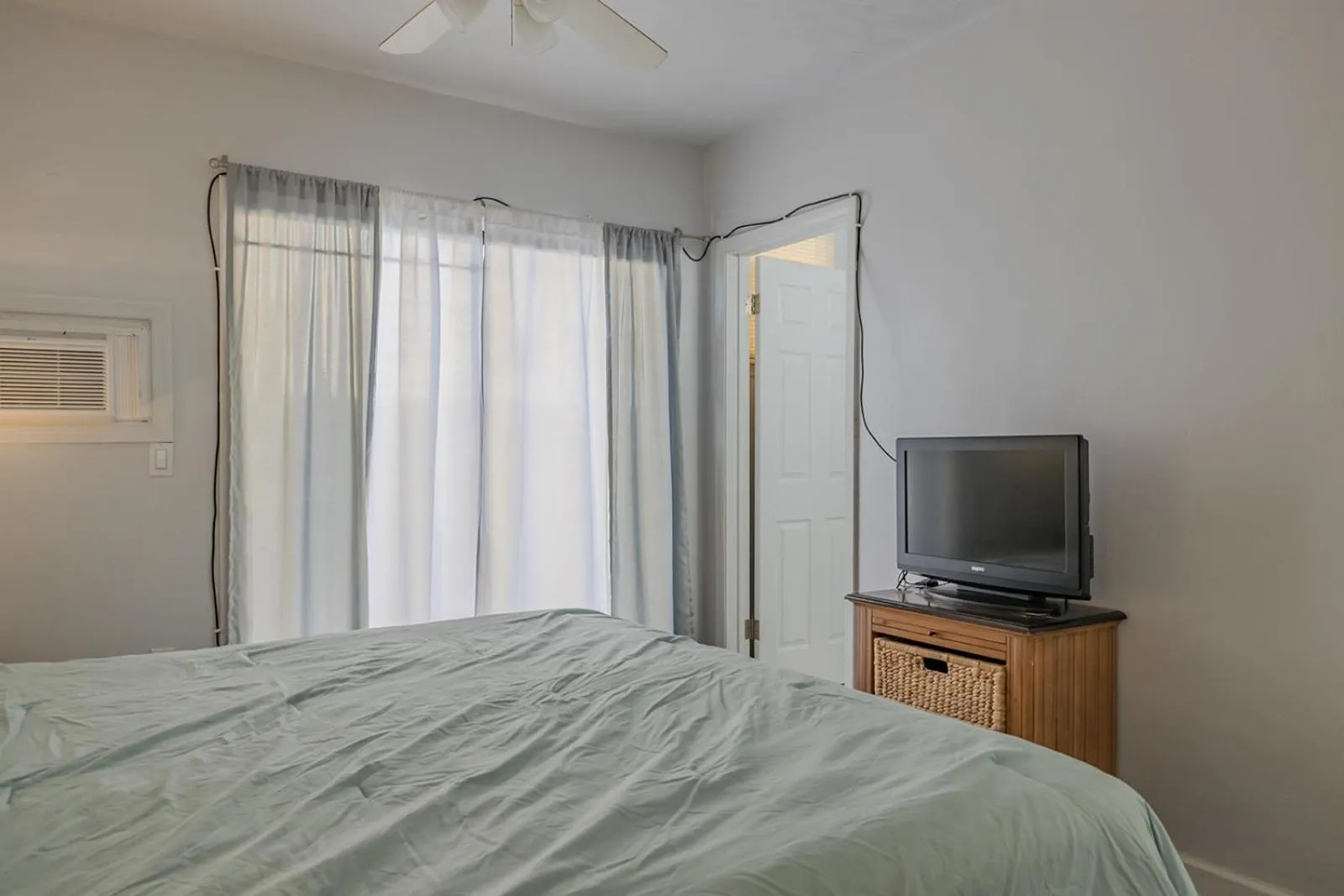 Bedroom, Bed in Coastal Waters