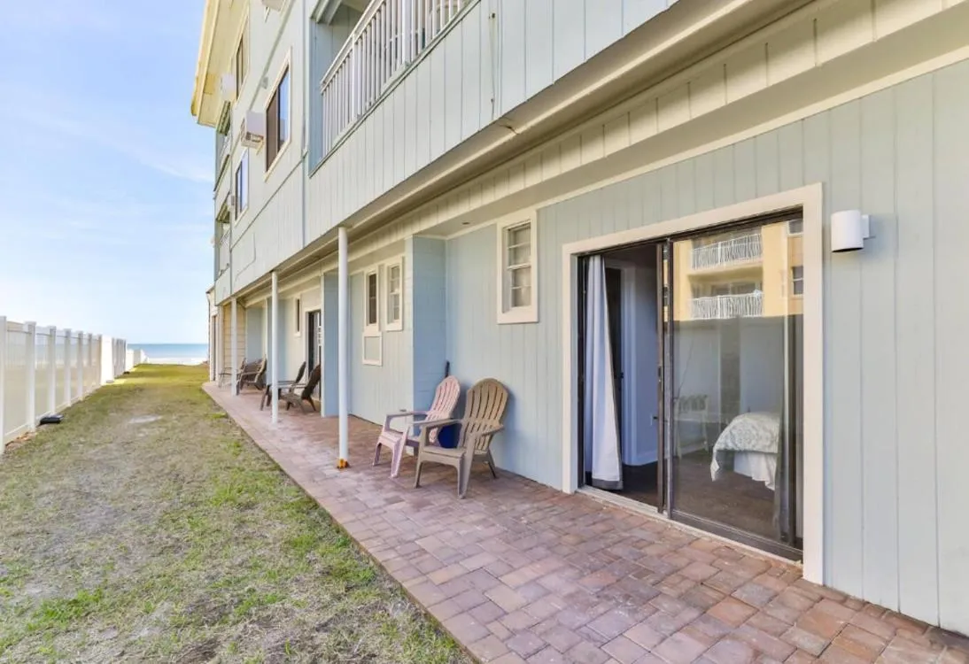 Balcony/Terrace in Coastal Waters