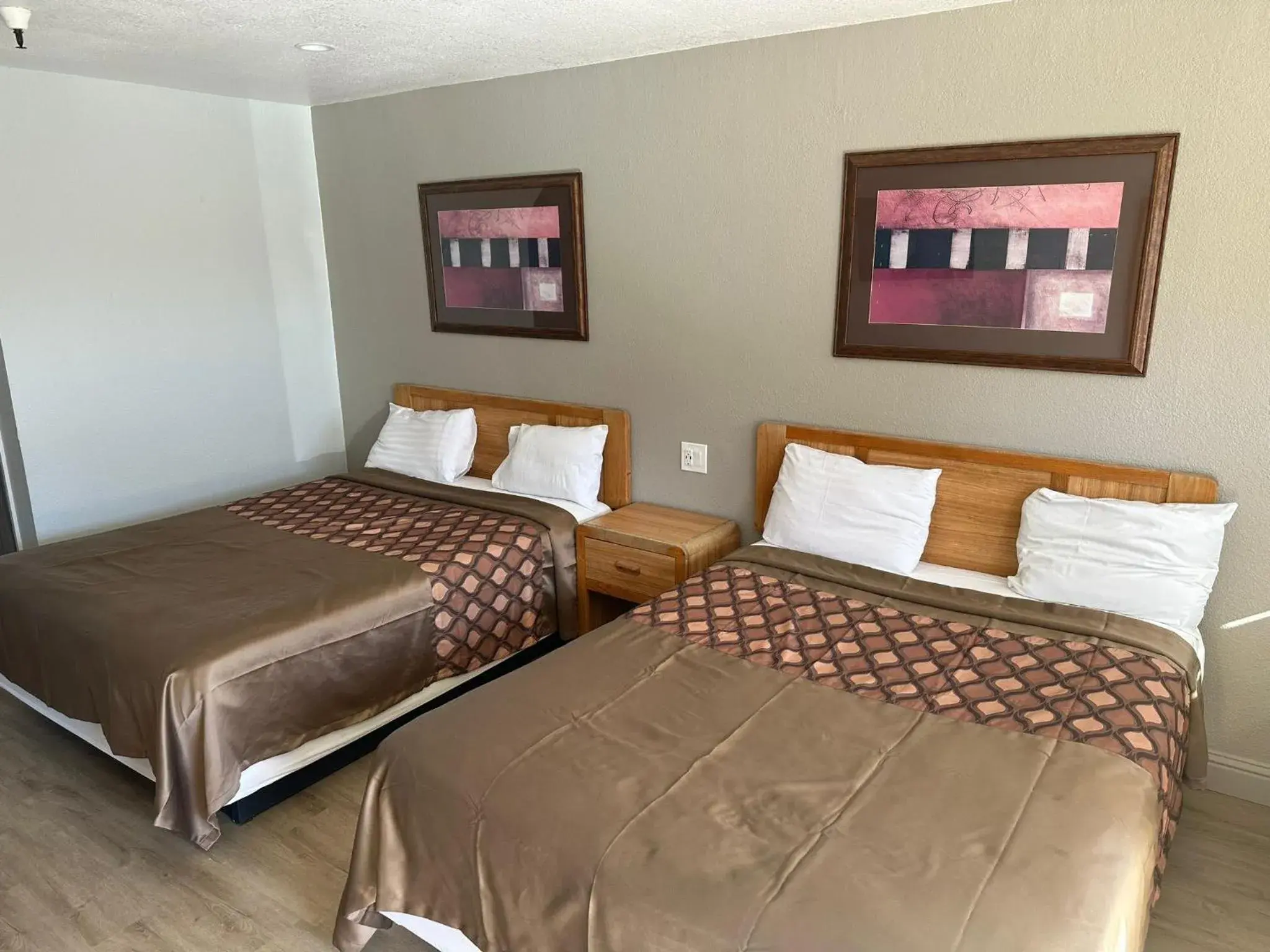 Bed in Morgan Hill Inn Bed in Morgan Hill Inn