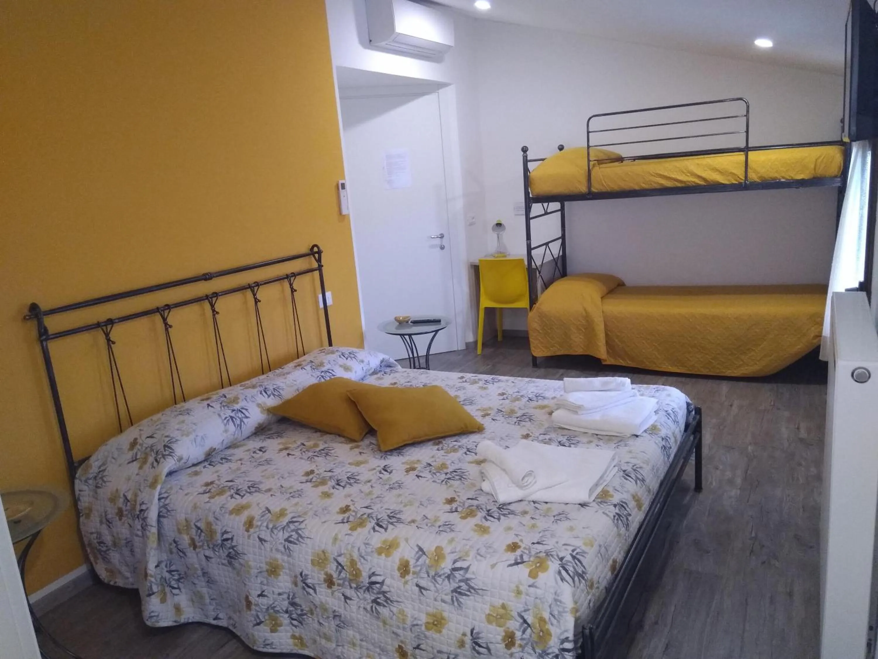 Bed in B&B NONO TILIO