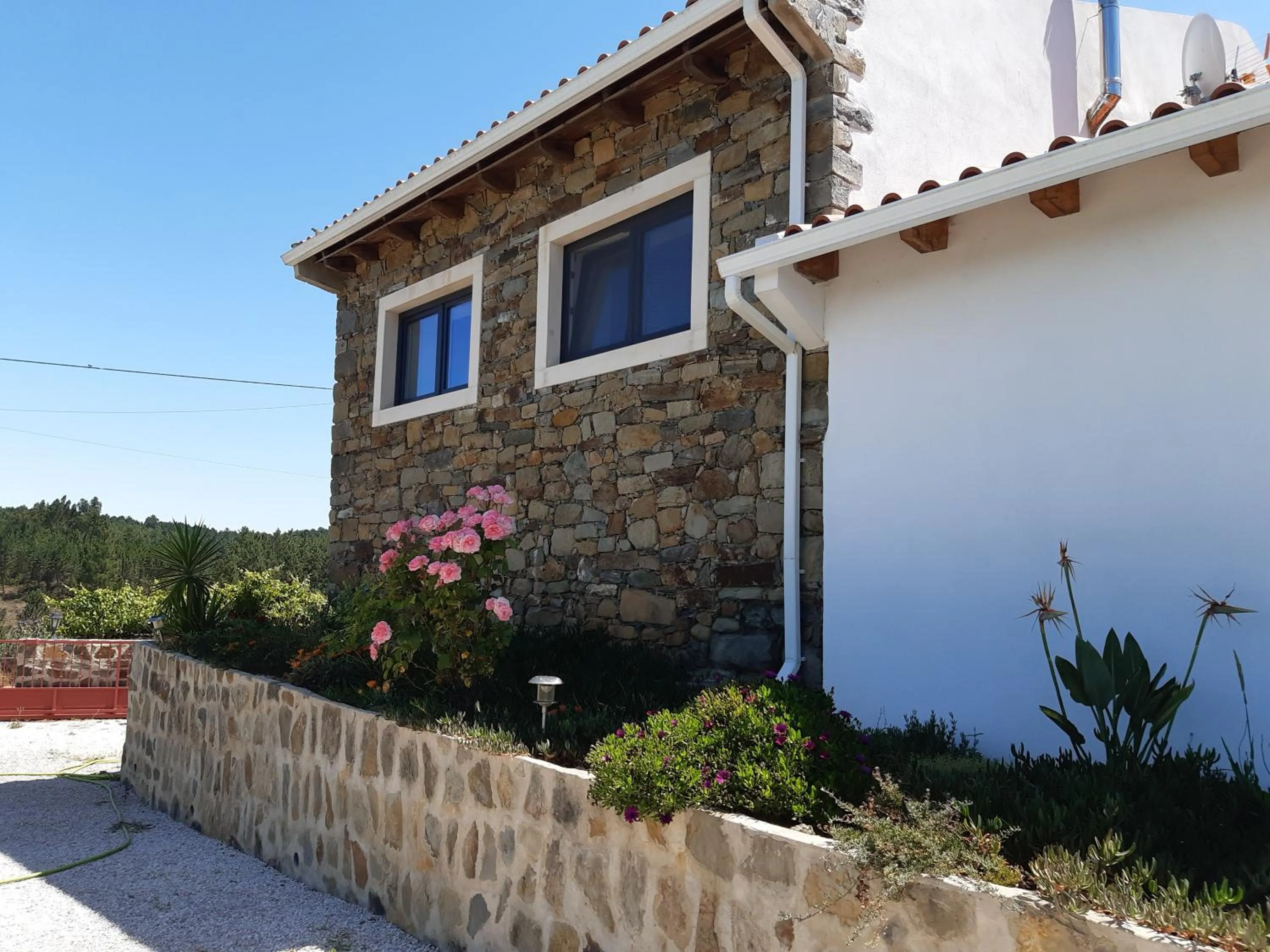 Facade/entrance in Quinta Quatro Ventos