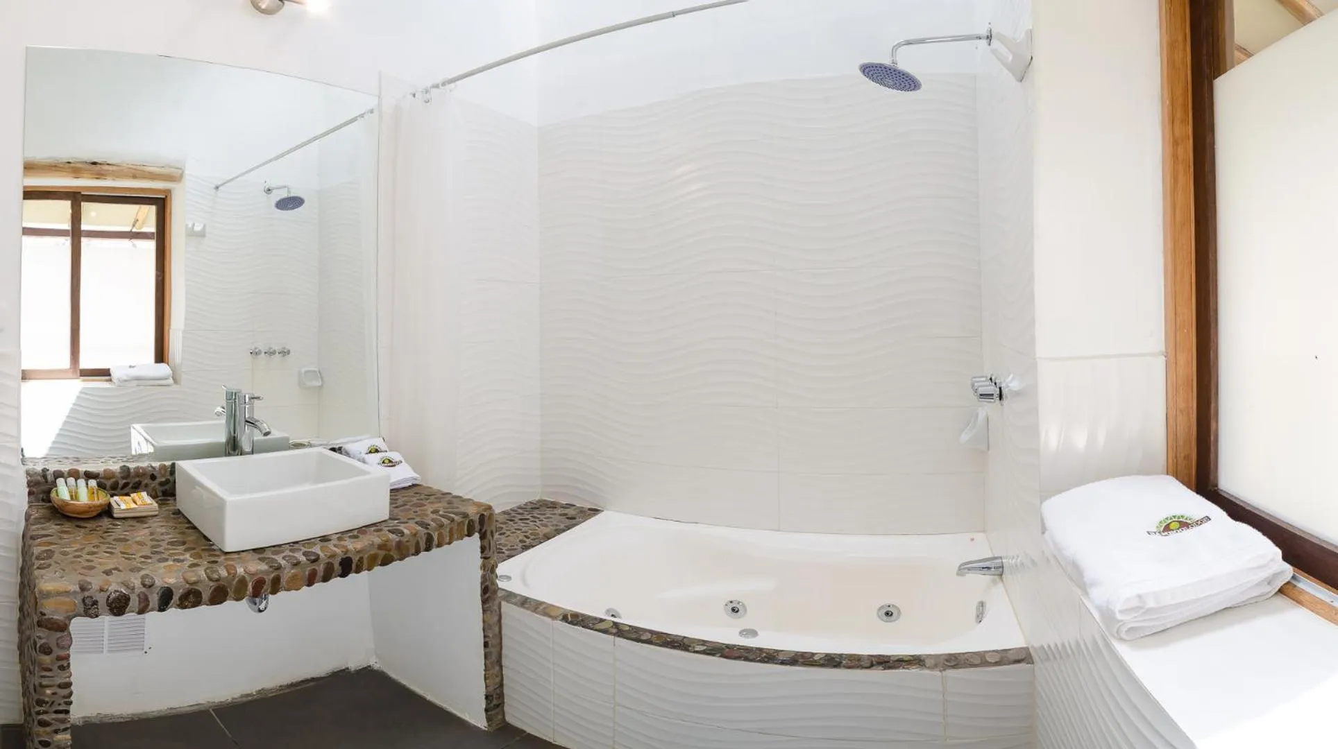 Hot Tub in Bamboo Lodge Sacred Valley