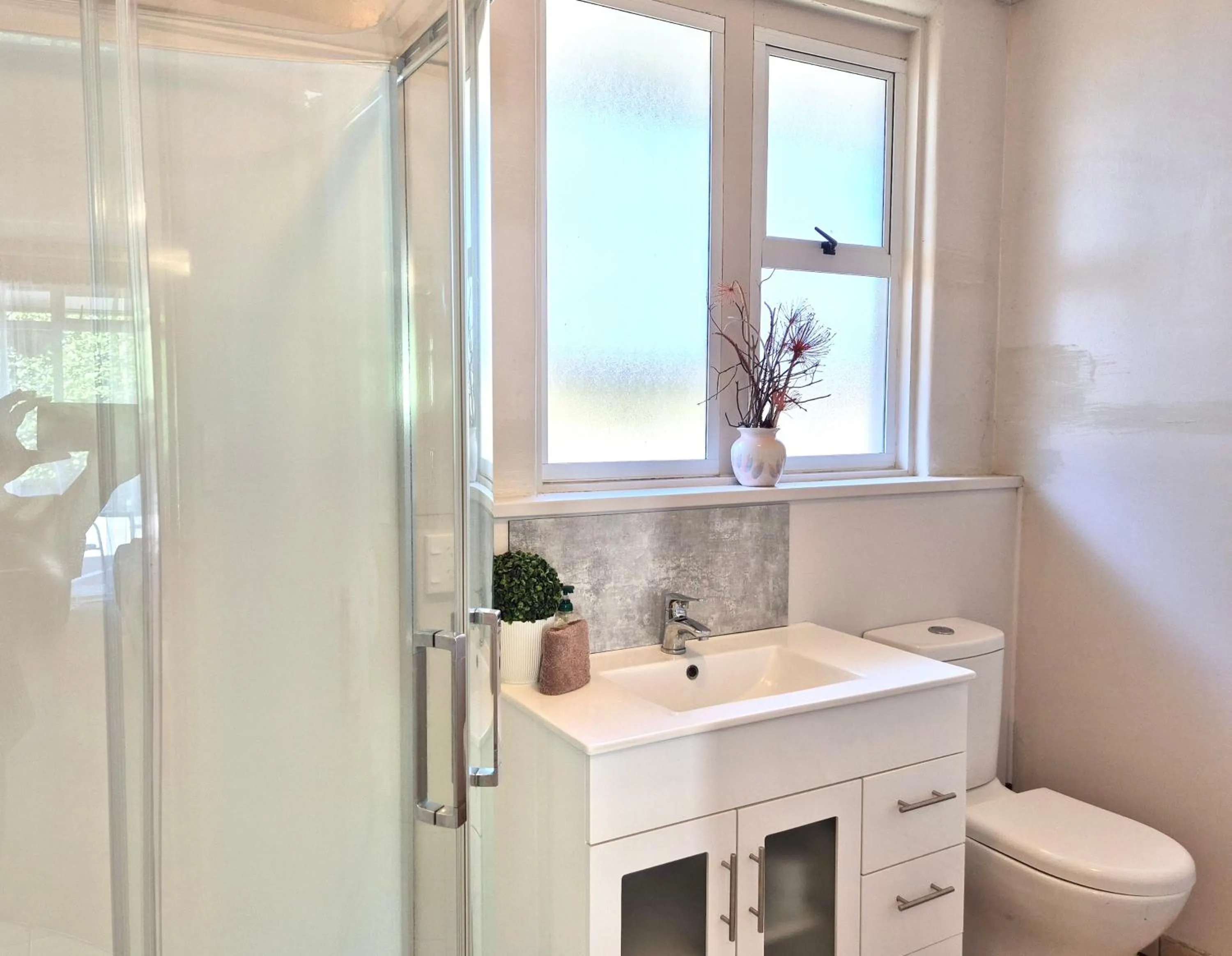 Absolute Lake View Motel