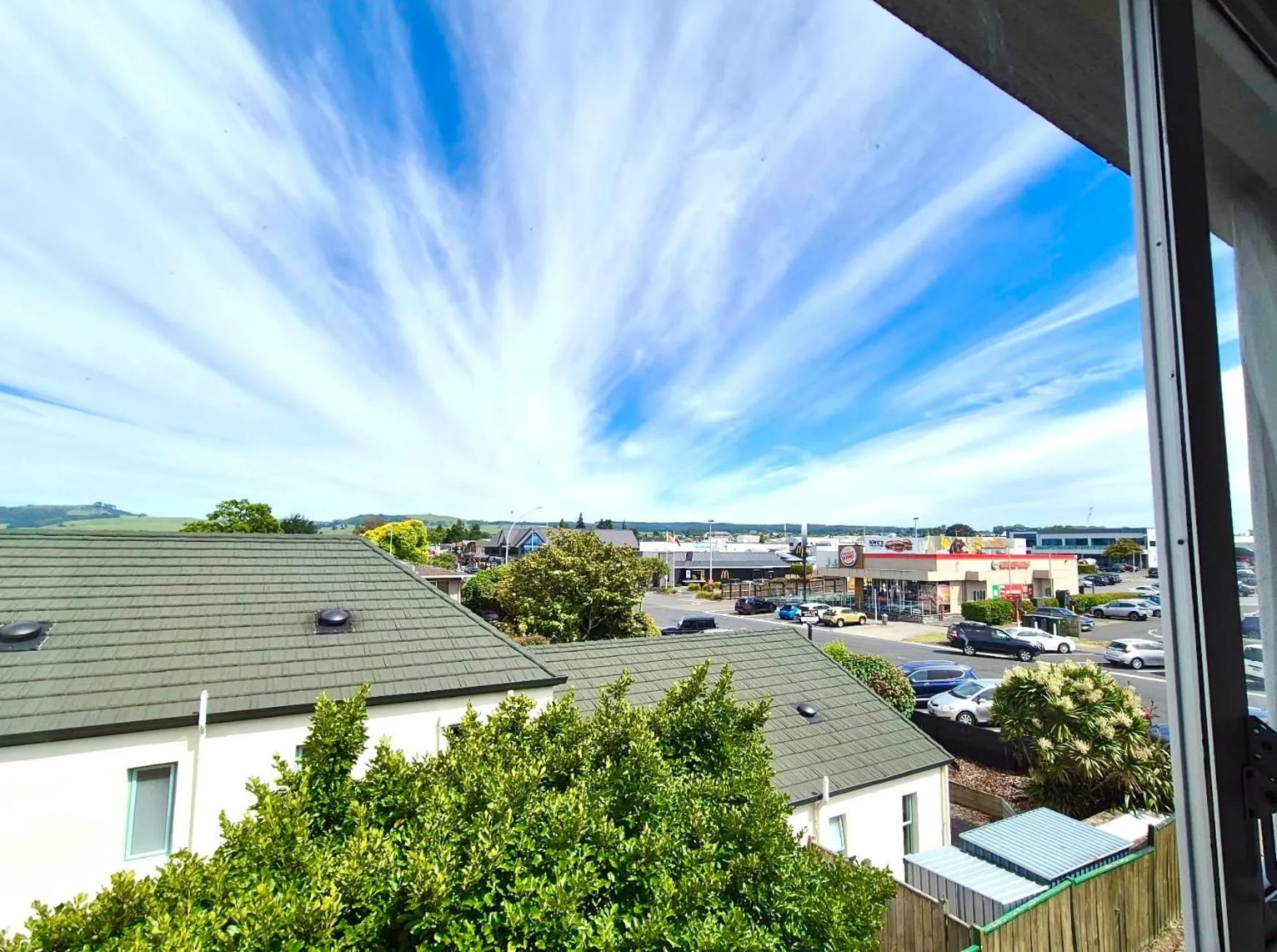 City view in Absolute Lake View Motel