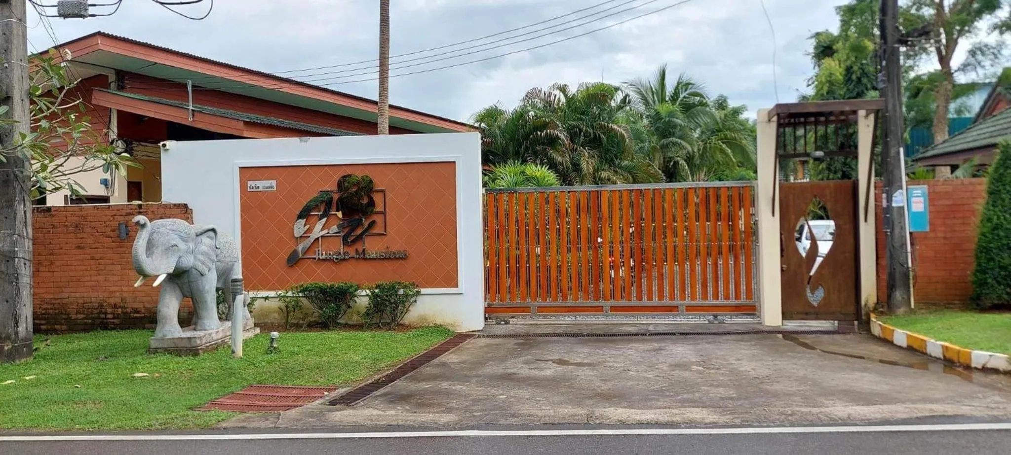 Jungle Village Bungalow