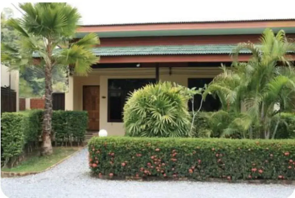 Two-Bedroom Apartment in Jungle Village Bungalow Two-Bedroom Apartment in Jungle Village Bungalow