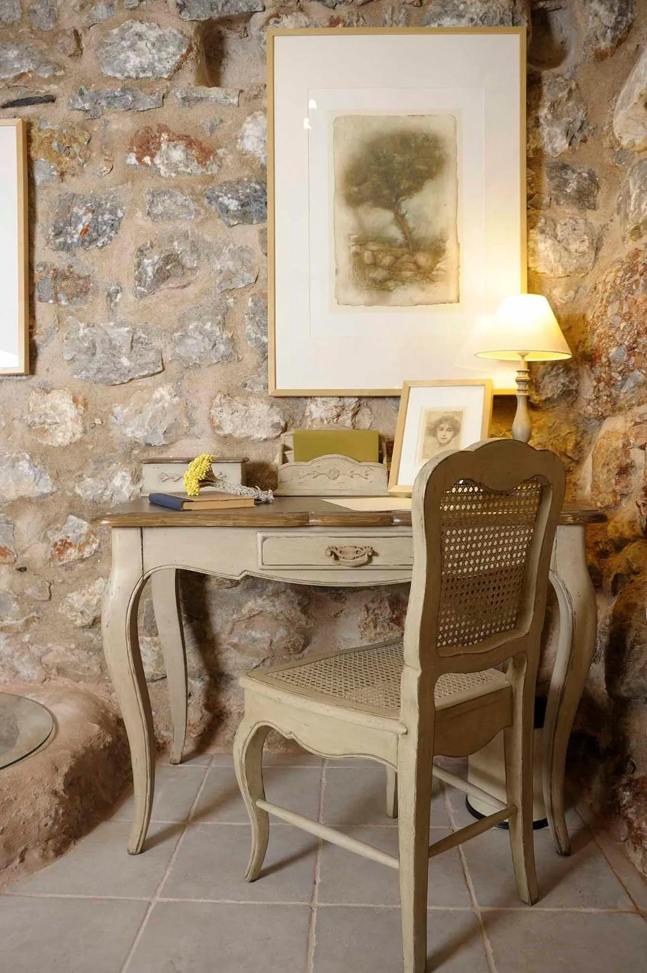 Seating area in Citta dei Nicliani