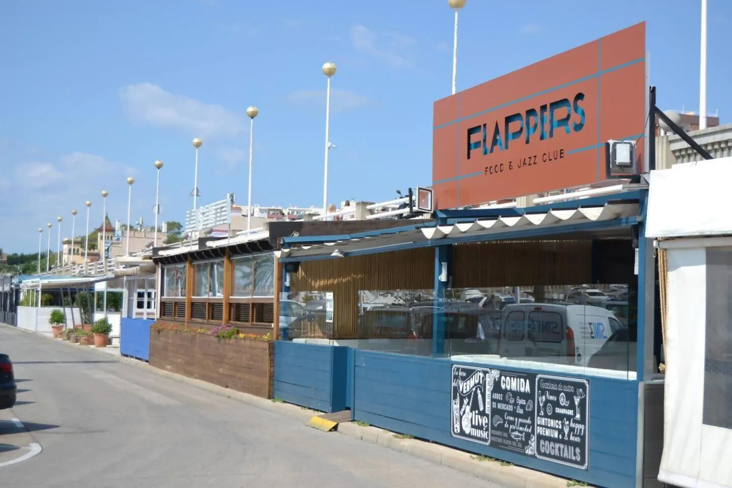 Restaurant/places to eat in Terrassa de Mar Apartment