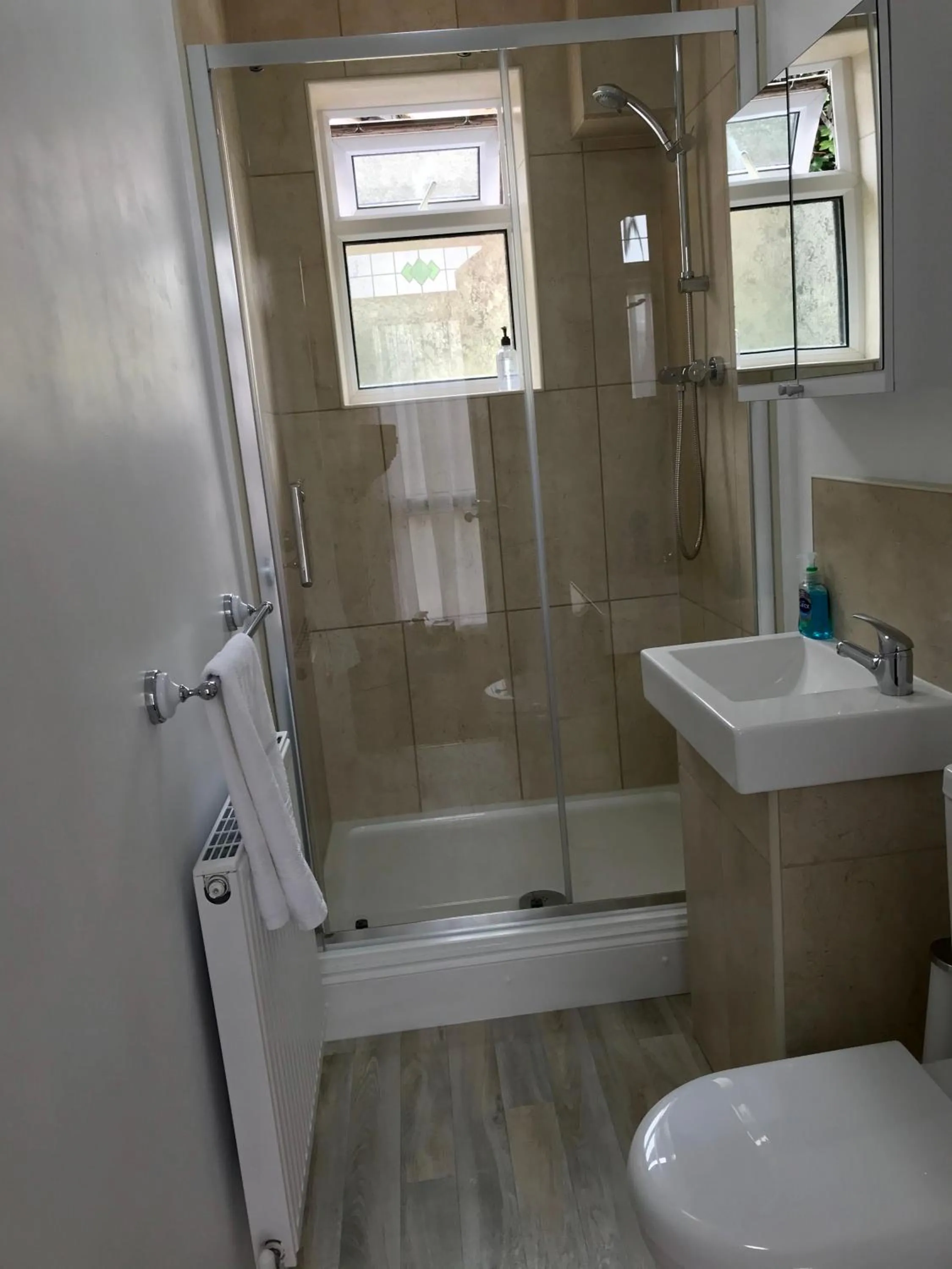 Glen View B & B