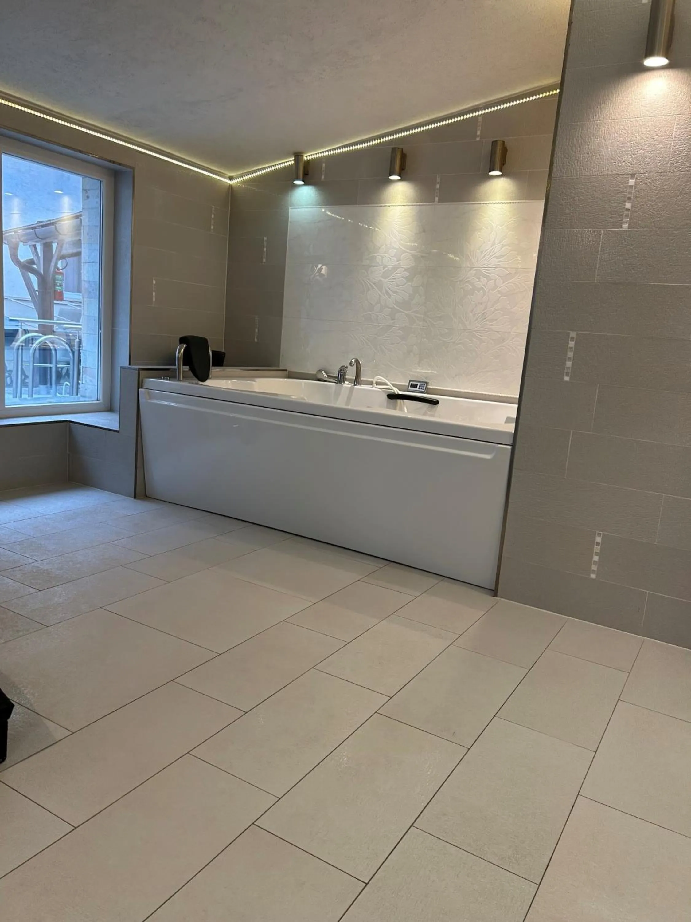 Hot Tub in Bástya Konferencia és Wellness Hotel