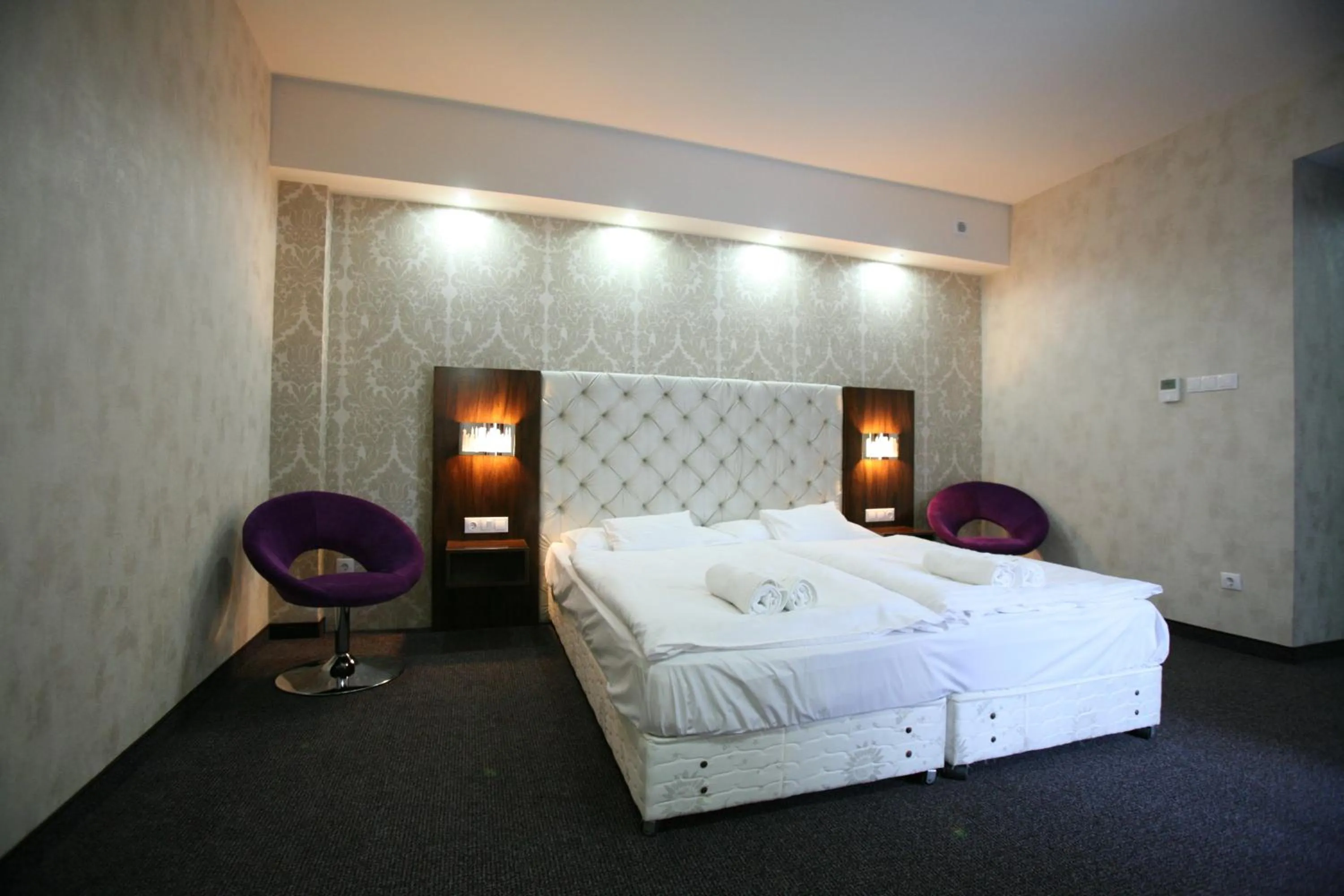 Bed in Bástya Konferencia és Wellness Hotel