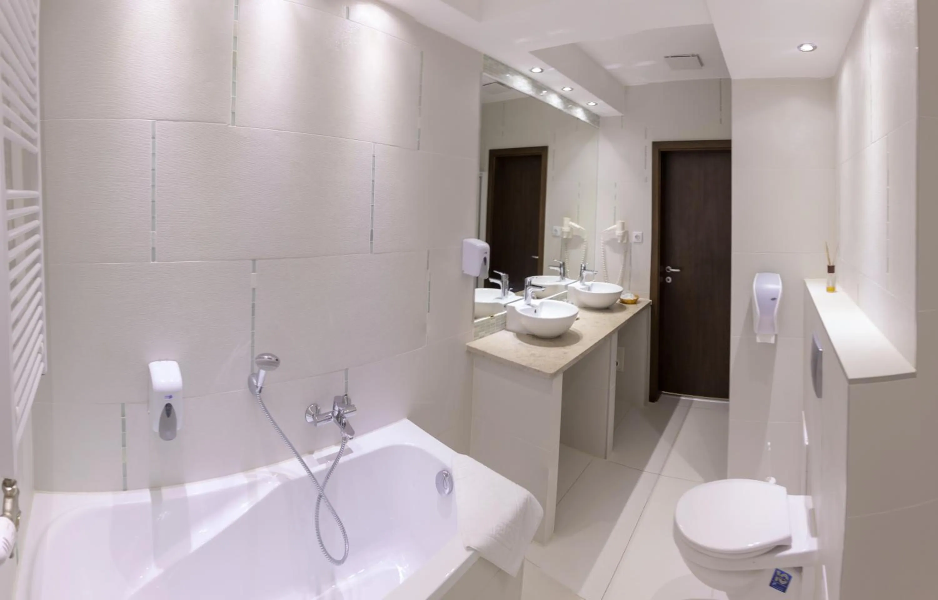 Bathroom in Bástya Konferencia és Wellness Hotel