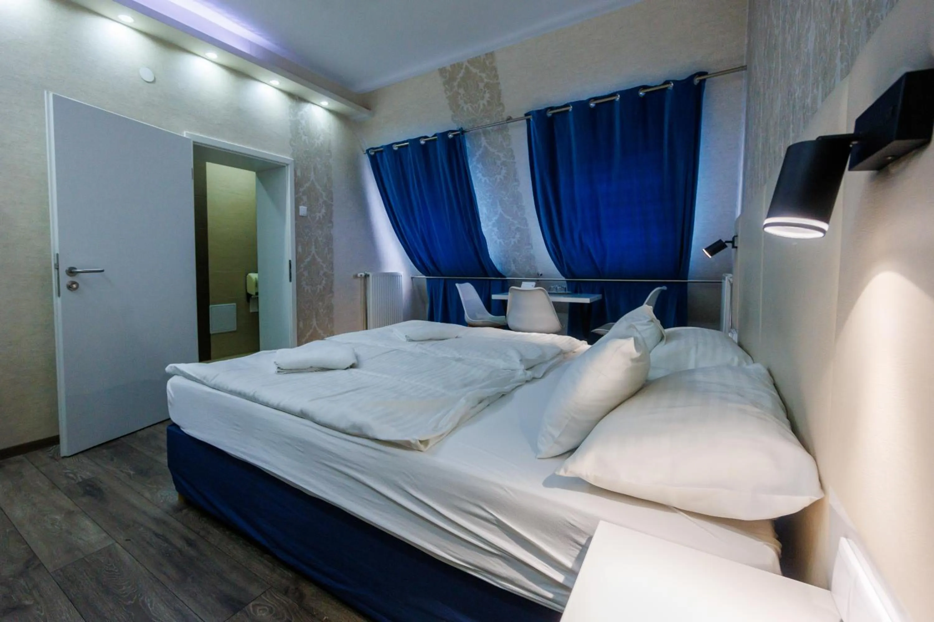 Photo of the whole room, Bed in Bástya Konferencia és Wellness Hotel