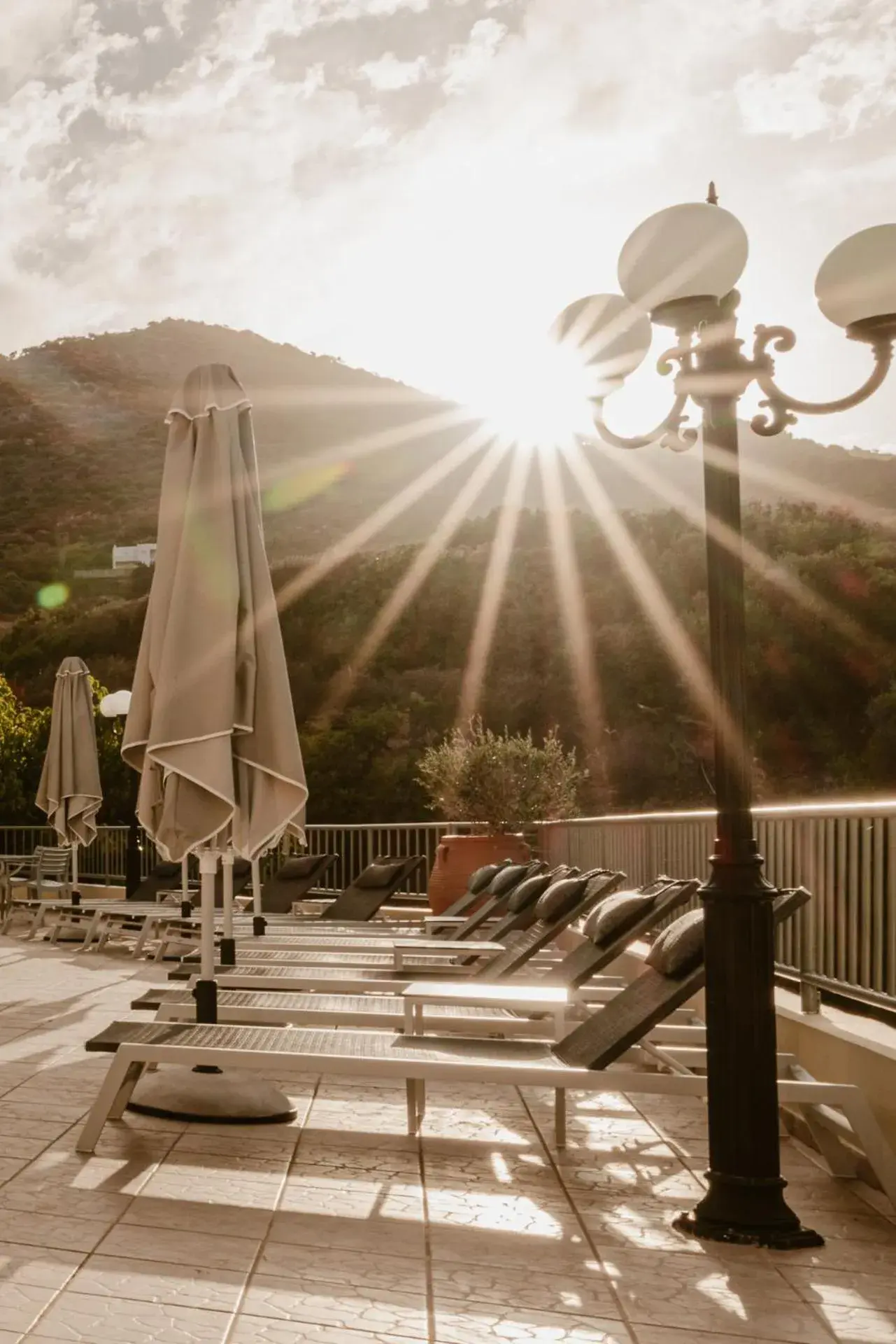 Property building in Elpis Studio Apartments Property building in Elpis Studio Apartments