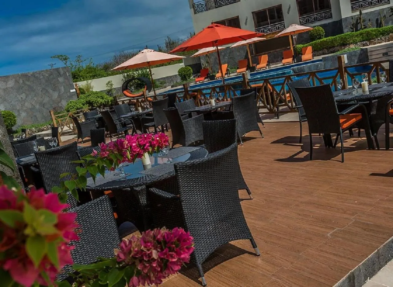 Swimming pool in Palo Santo Galápagos Hotel