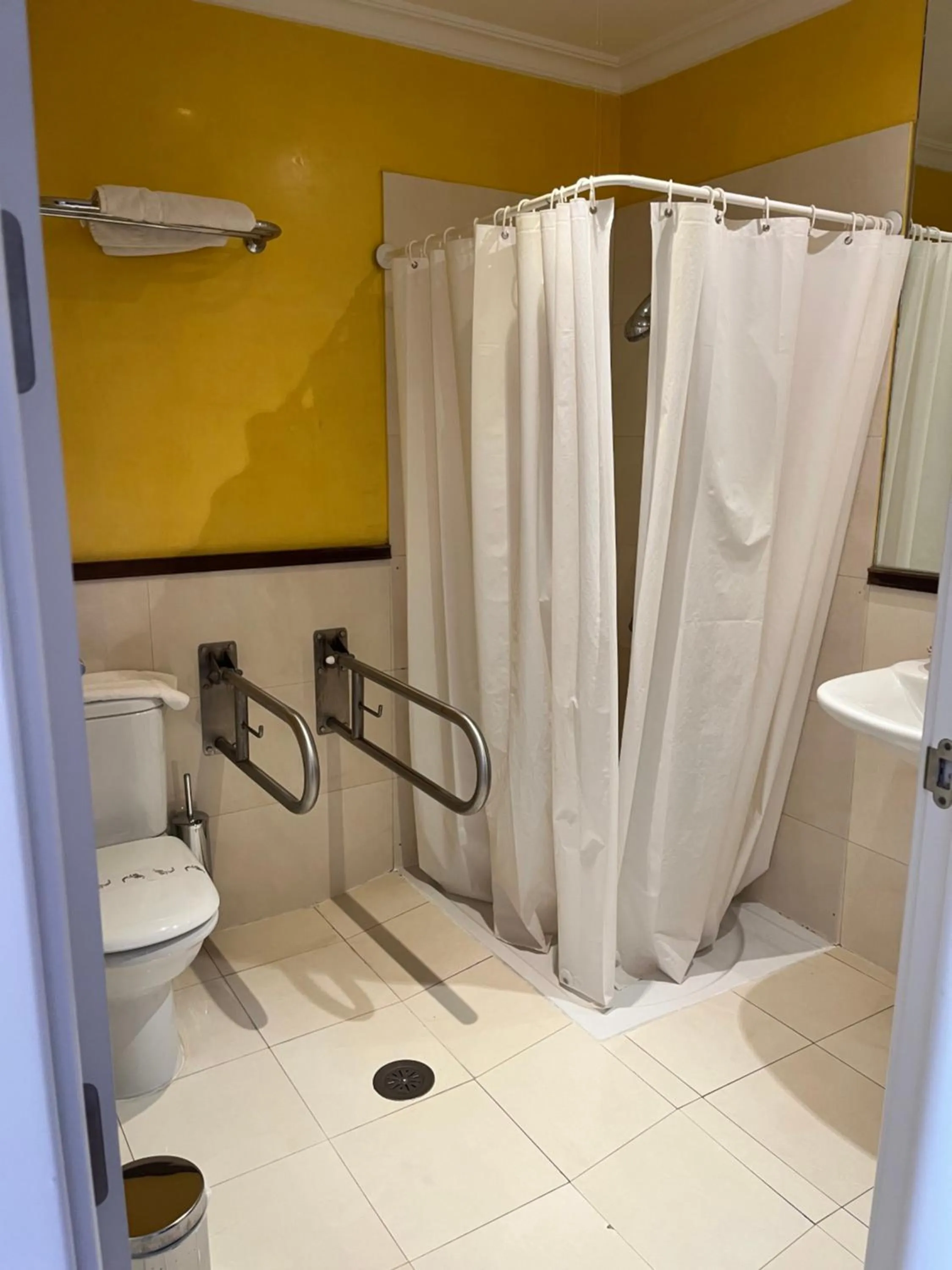 Bathroom in Hostal Al-Andalus