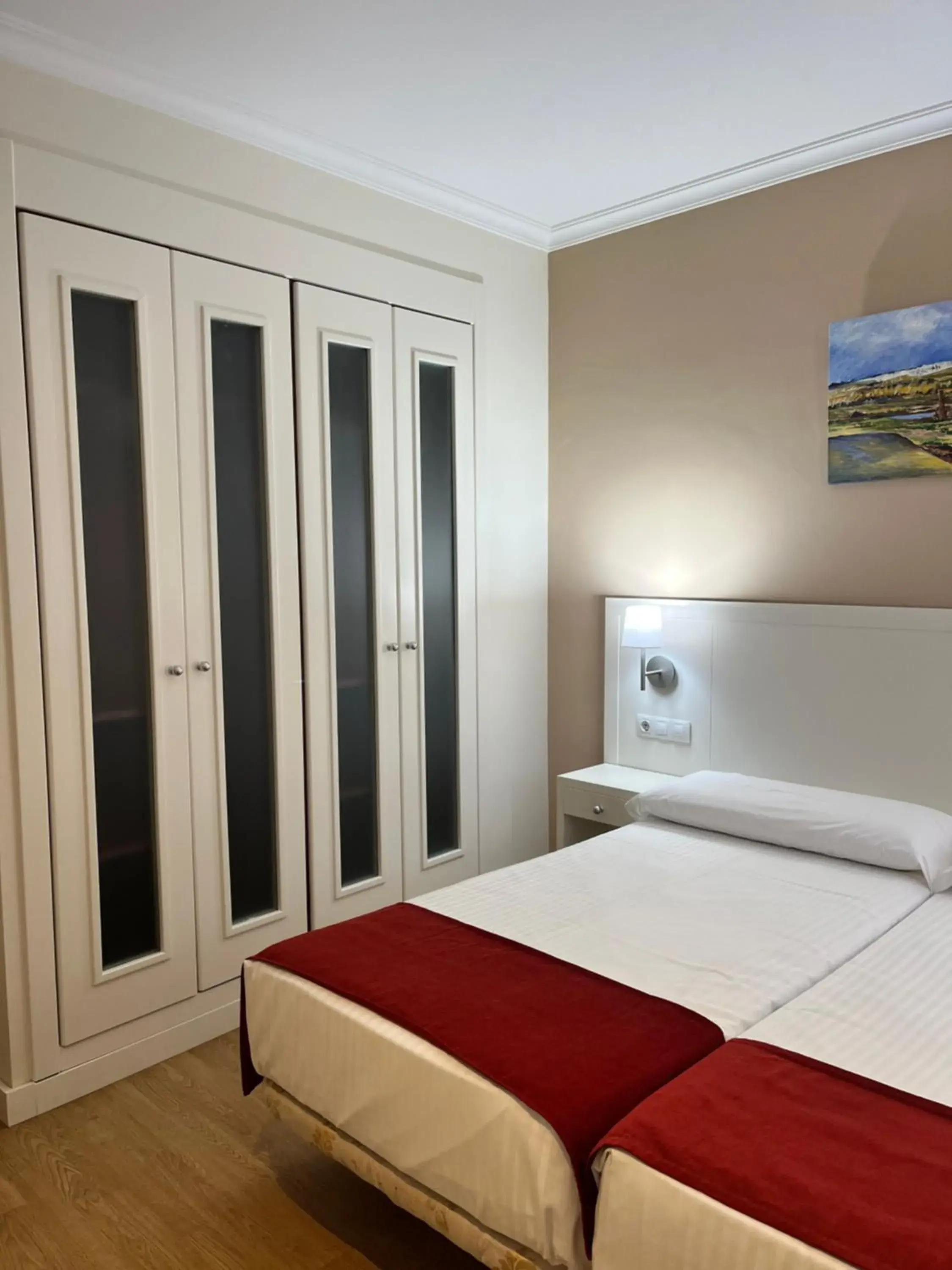 Twin Room in Hostal Al-Andalus Twin Room in Hostal Al-Andalus