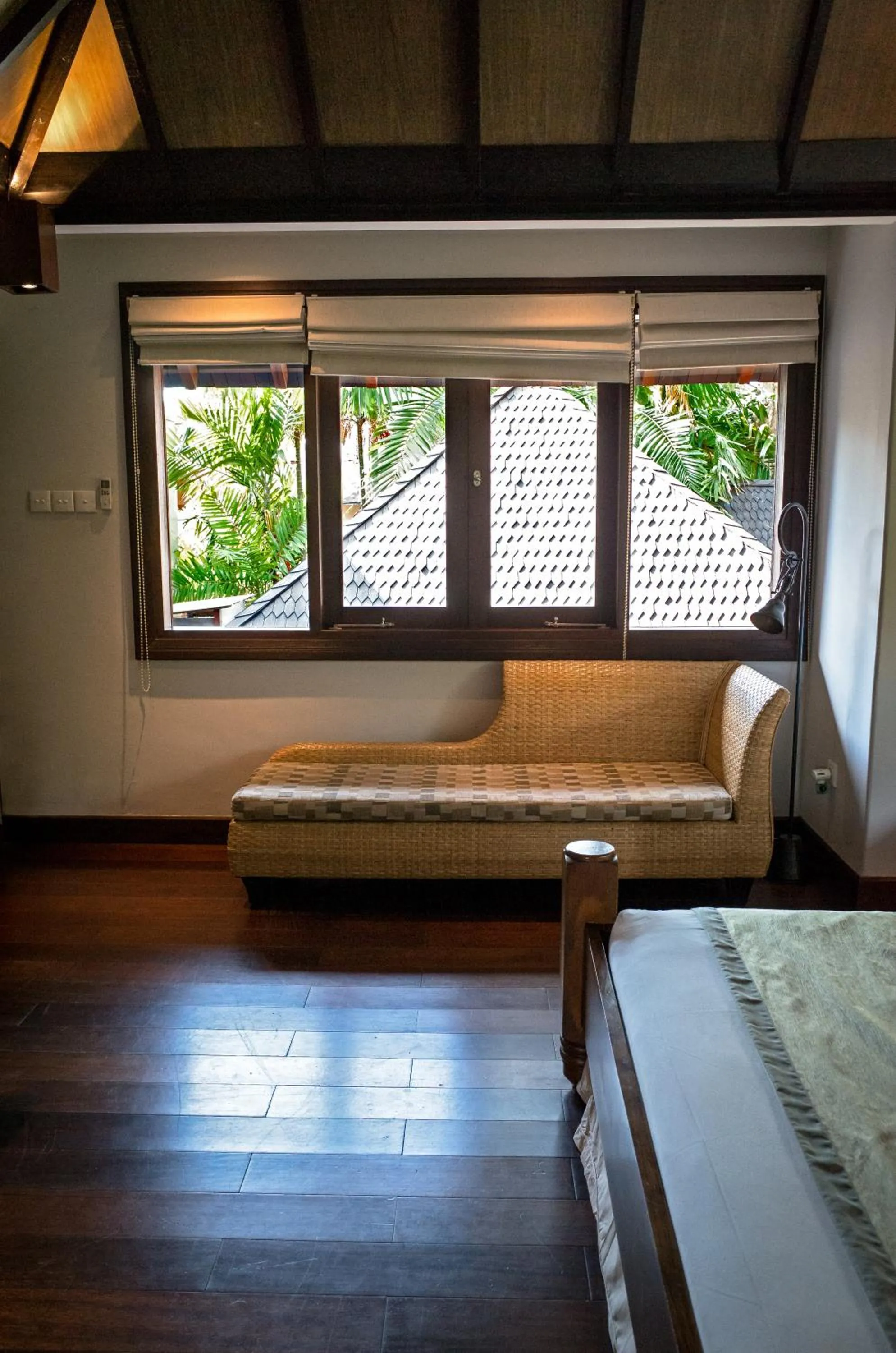 Seating area, Bed in D'Sriwing Villa Gallery