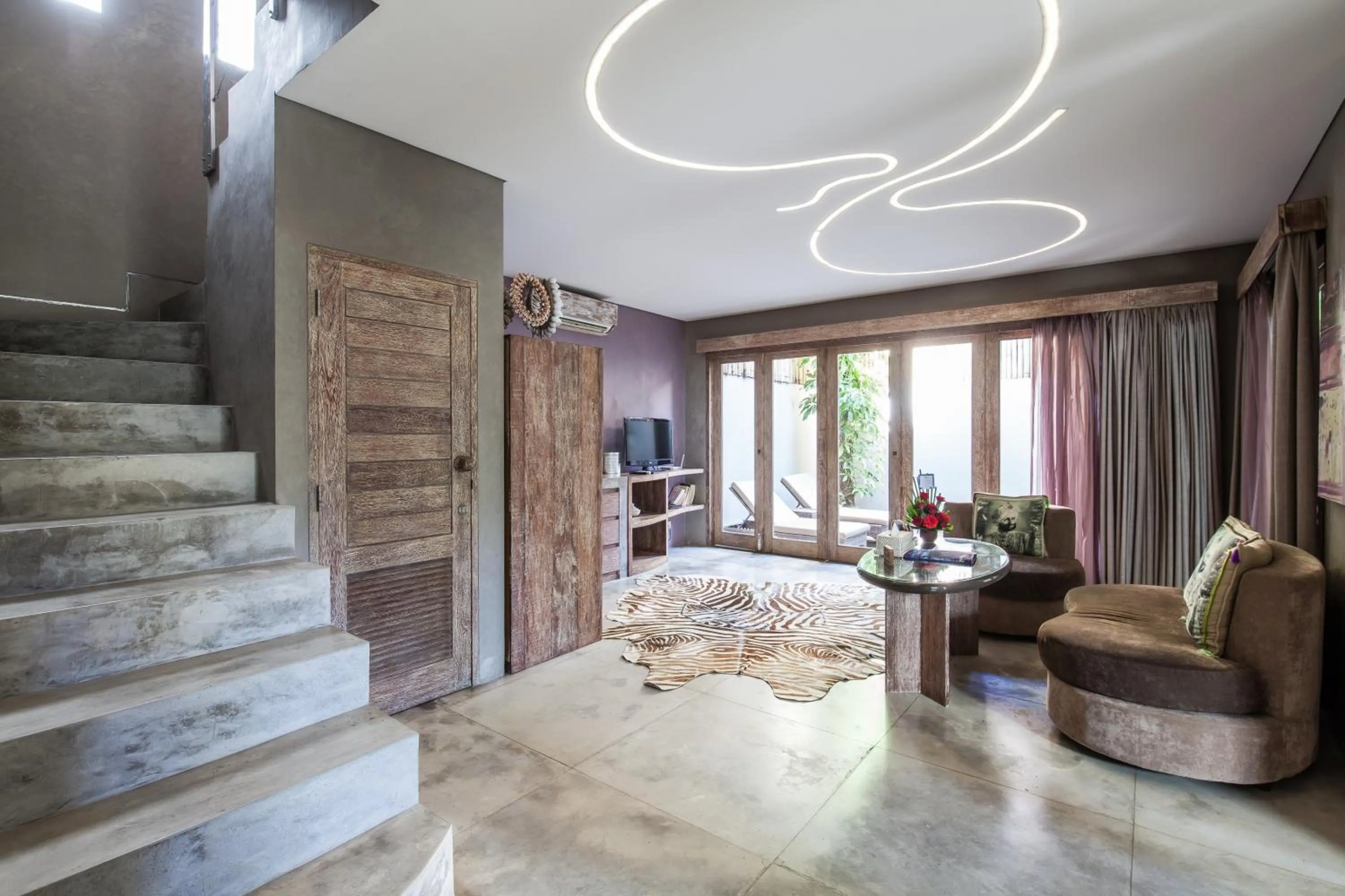 Seating area in Blue Karma Dijiwa Seminyak