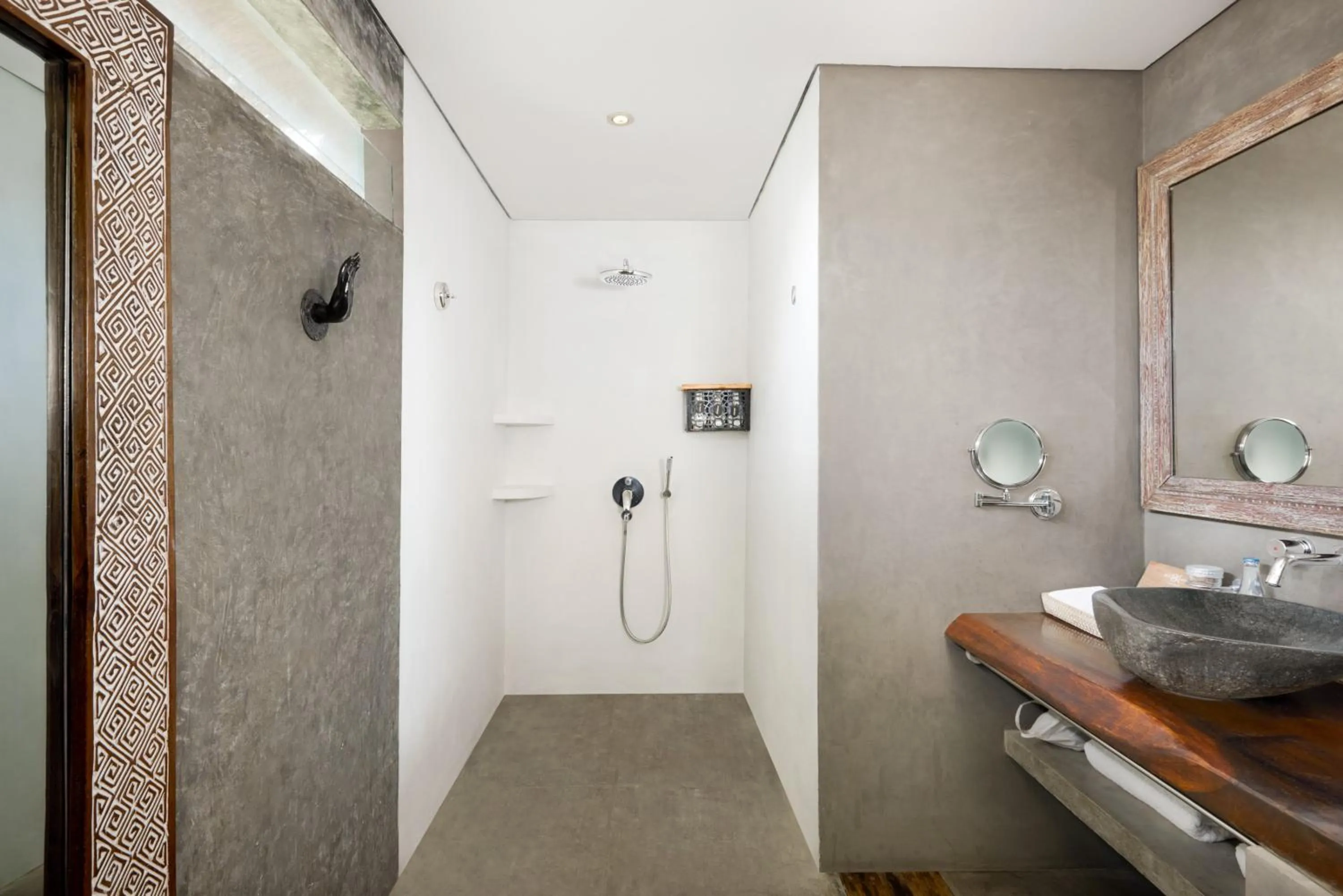 Bathroom in Blue Karma Dijiwa Seminyak