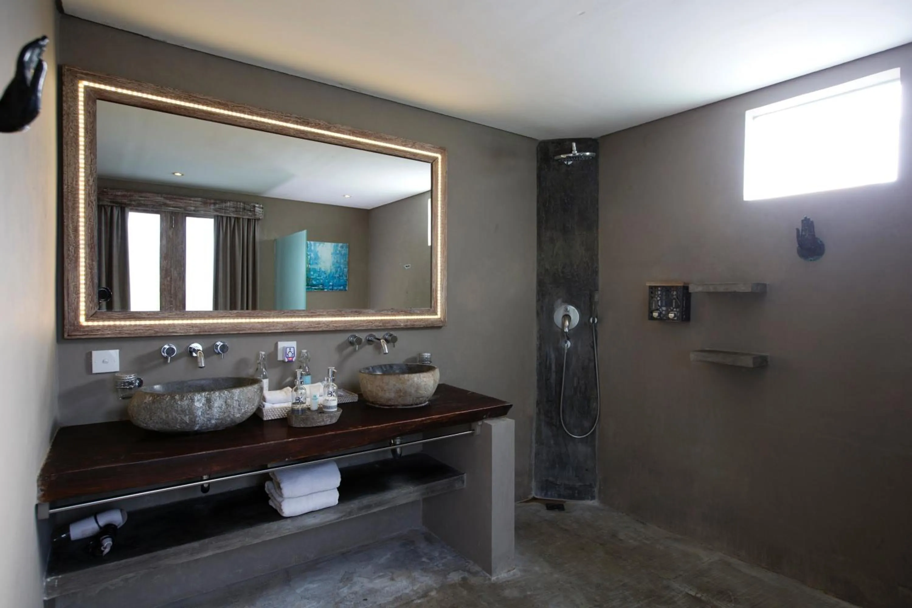 Shower in Blue Karma Dijiwa Seminyak