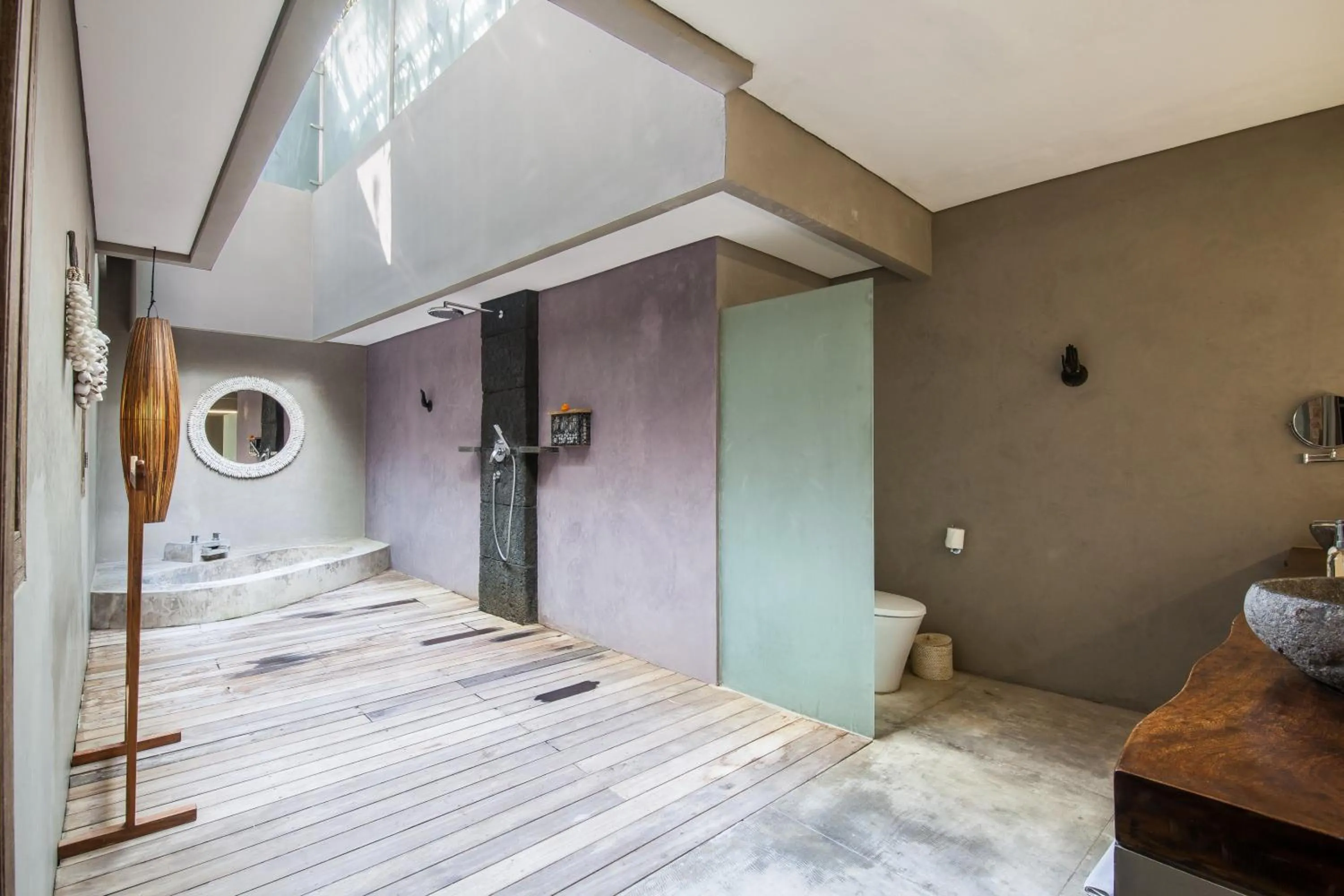 Bathroom, Bed in Blue Karma Dijiwa Seminyak