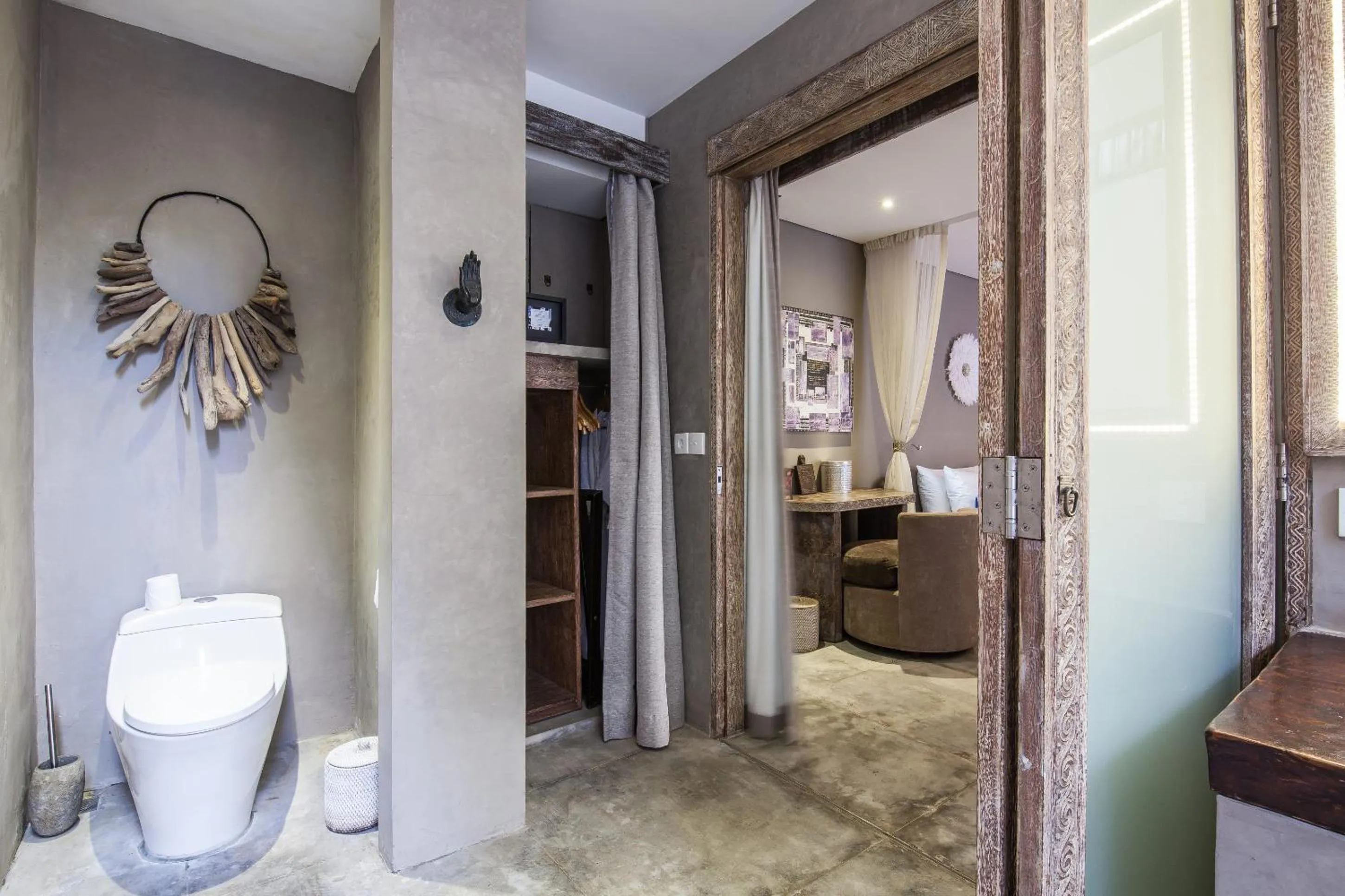 Bathroom in Blue Karma Dijiwa Seminyak