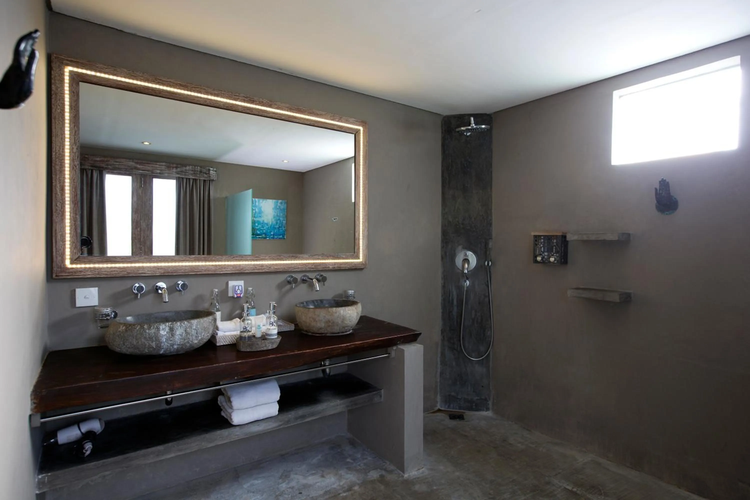 Shower in Blue Karma Dijiwa Seminyak
