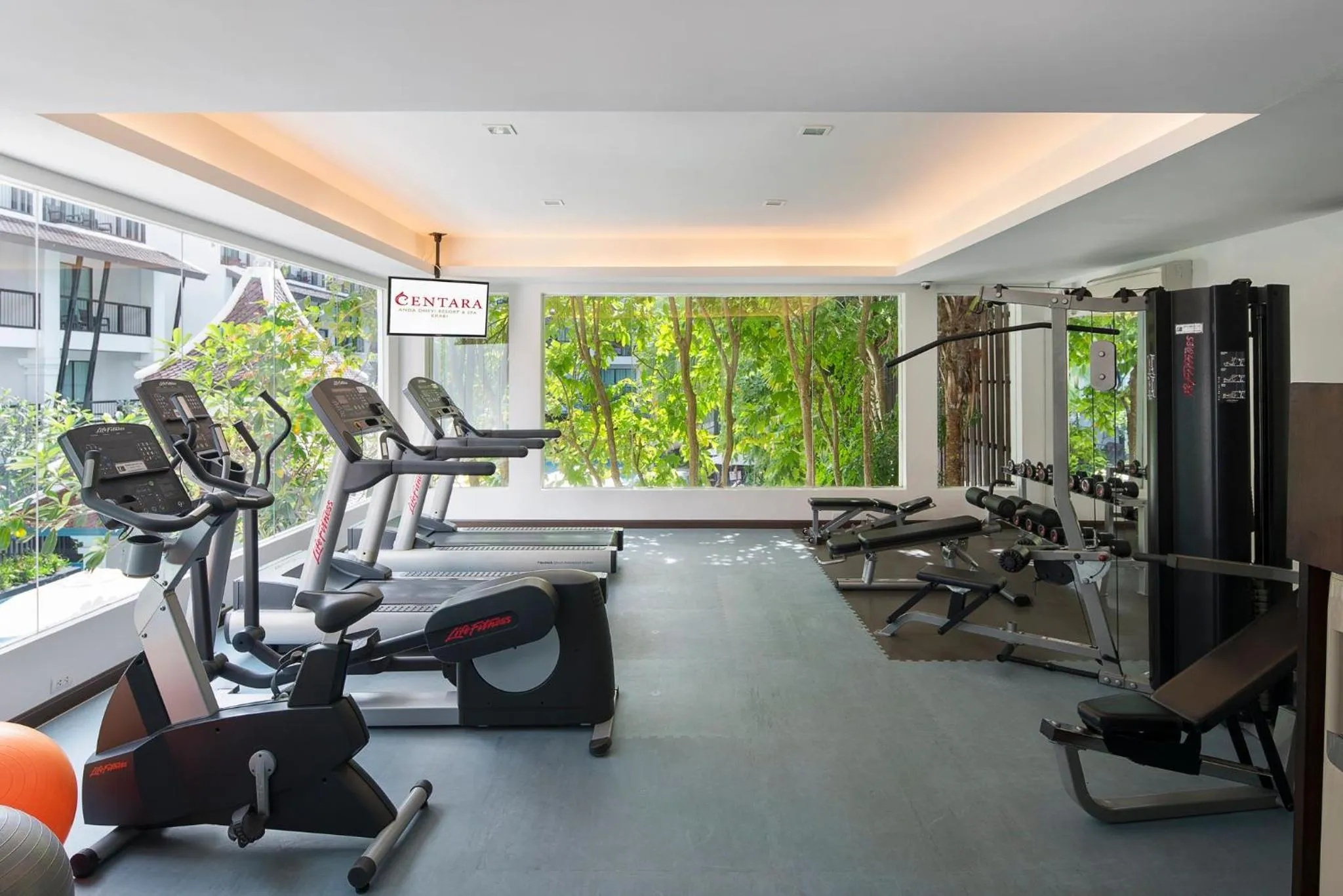 Fitness centre/facilities in Centara Anda Dhevi Resort & Spa Krabi