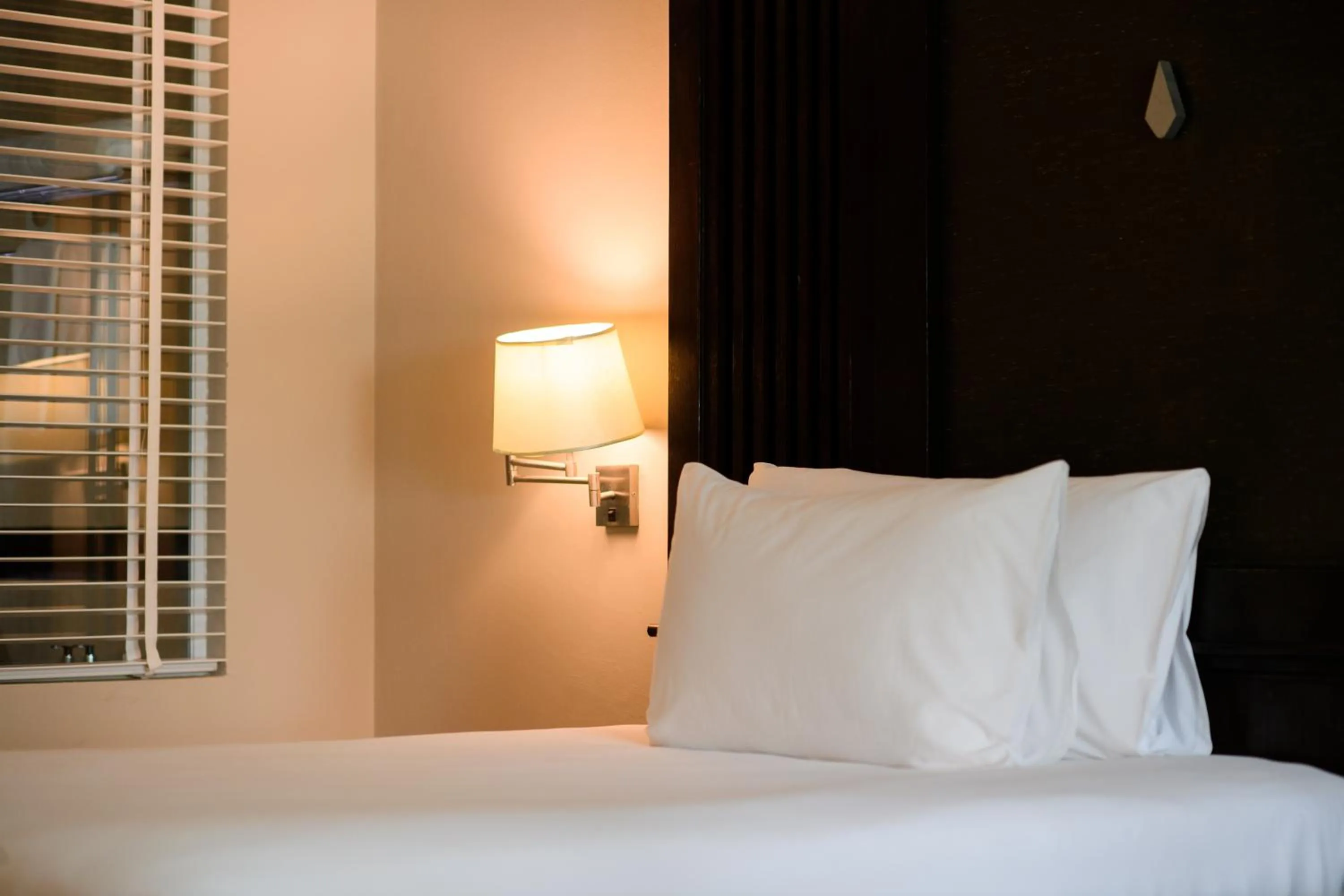 Bed in Centara Anda Dhevi Resort & Spa Krabi