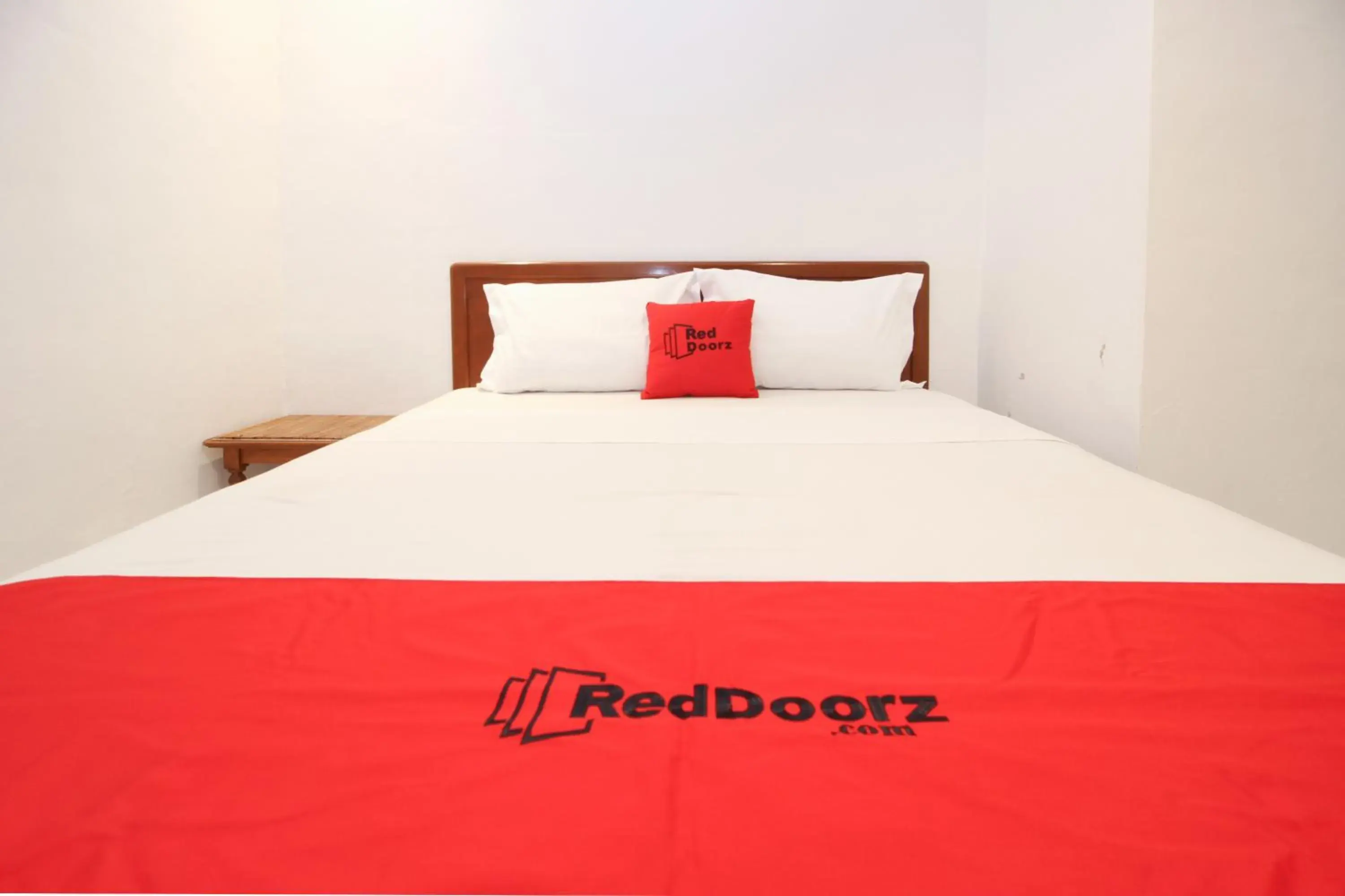 Bedroom, Bed in RedDoorz Plus near Alun Alun Selatan 2 Bedroom, Bed in RedDoorz Plus near Alun Alun Selatan 2